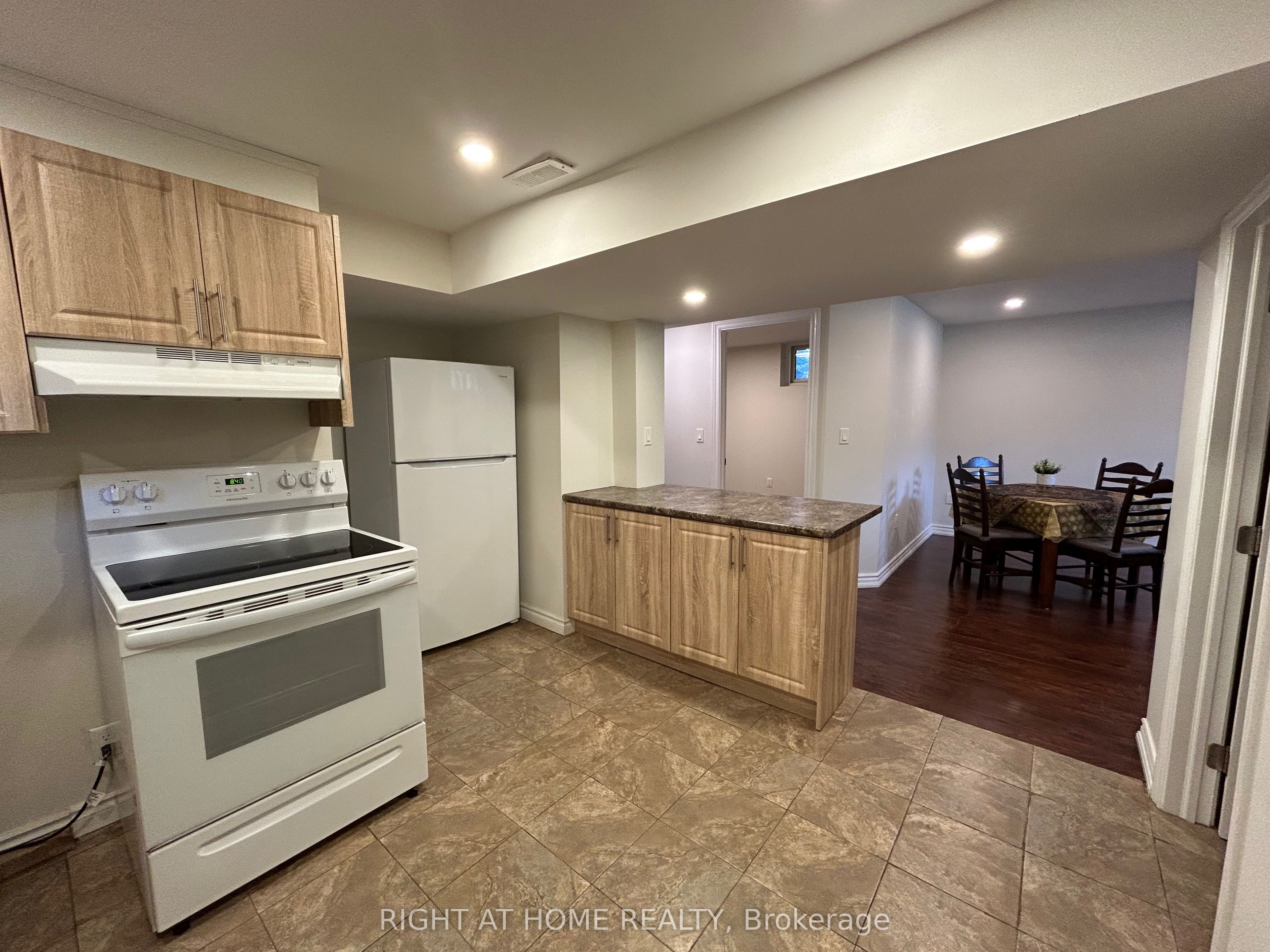 36 Aurora Heights Drive, Aurora 5