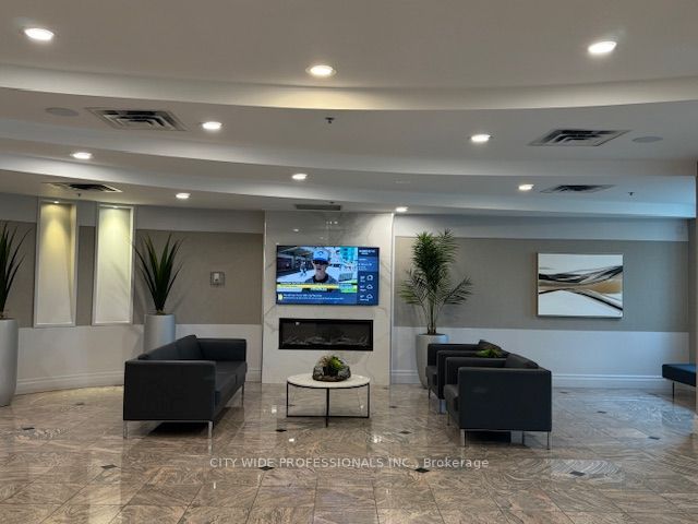 Unit 509 - 39 Oneida Crescent, Richmond Hill 4