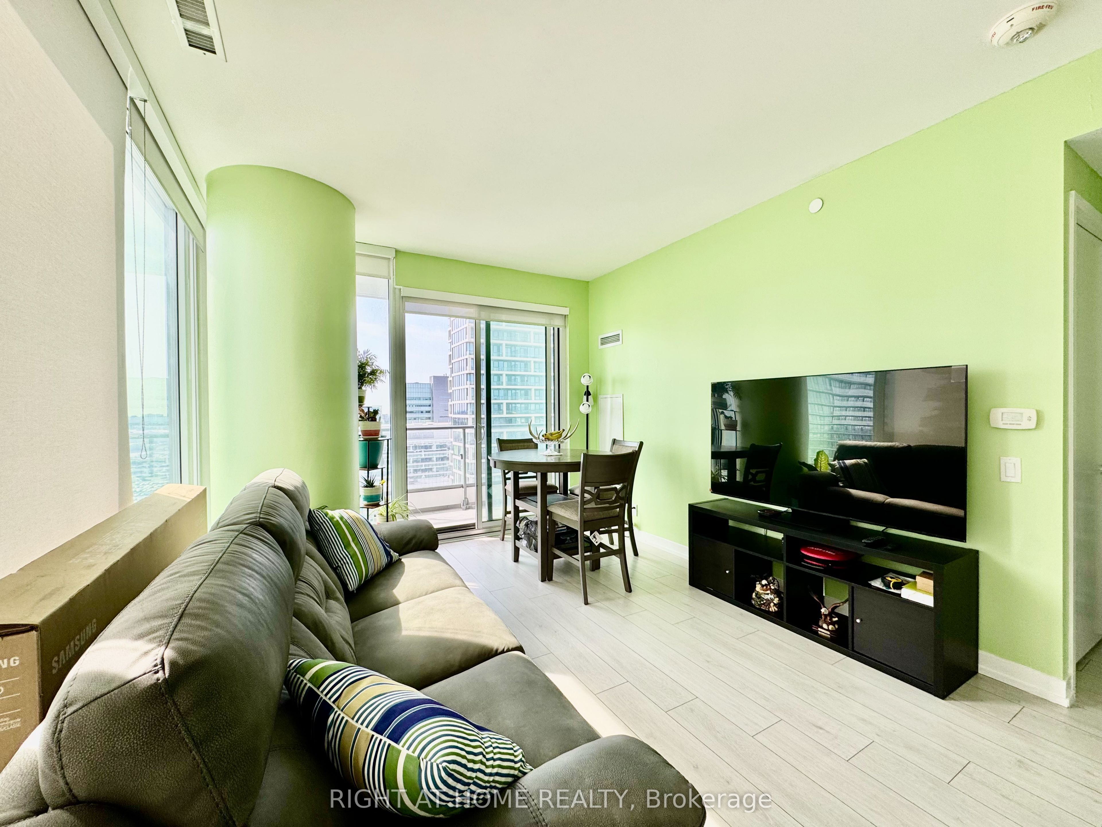 Unit 1903 - 898 Portage Parkway, Vaughan 2