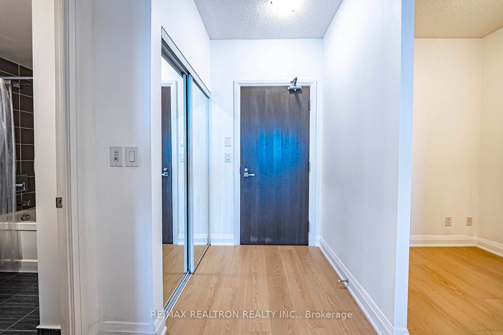 Unit 418 - 7161 Yonge Street, Markham 2