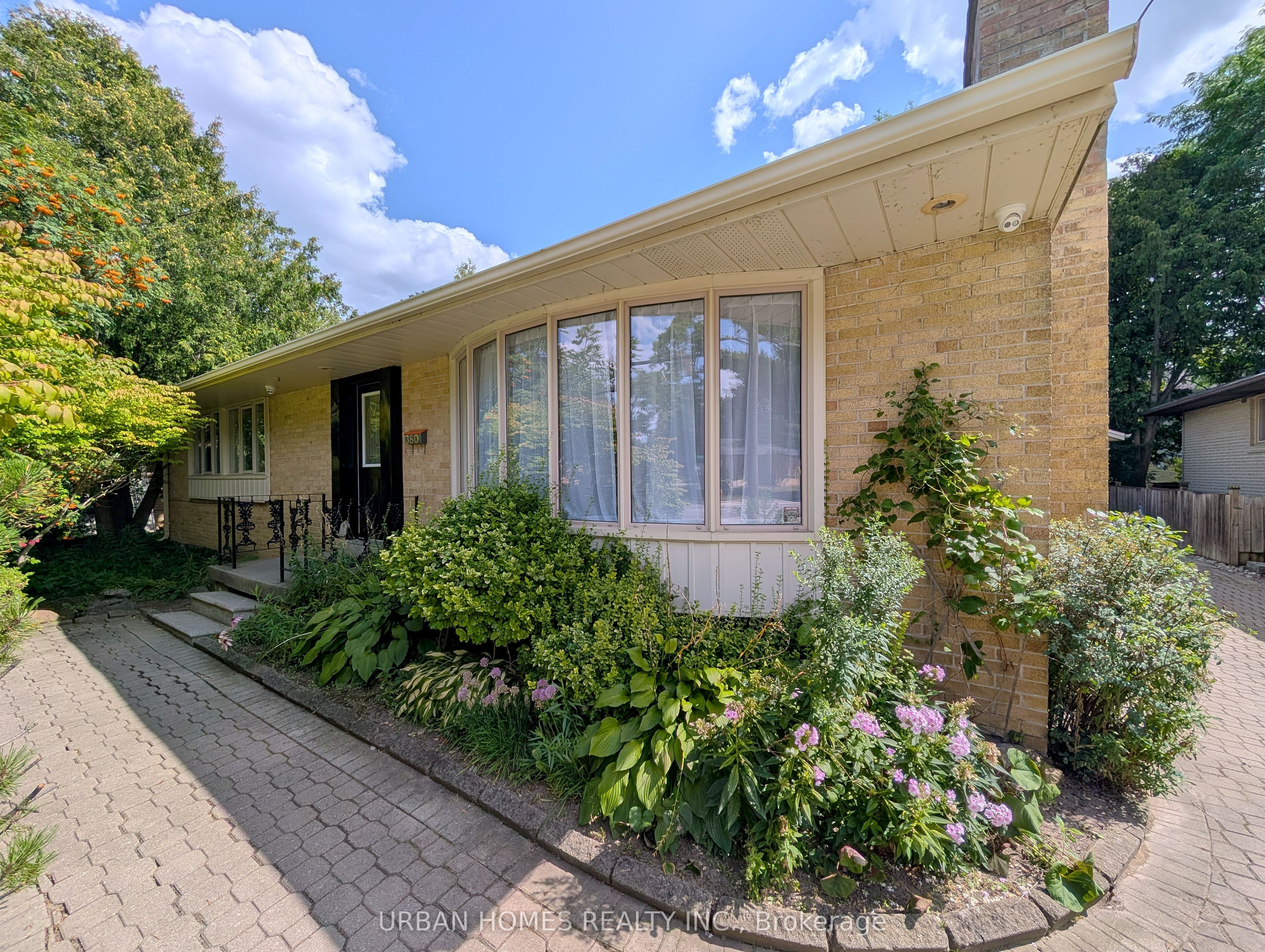 380 Mill Street, Richmond Hill 2