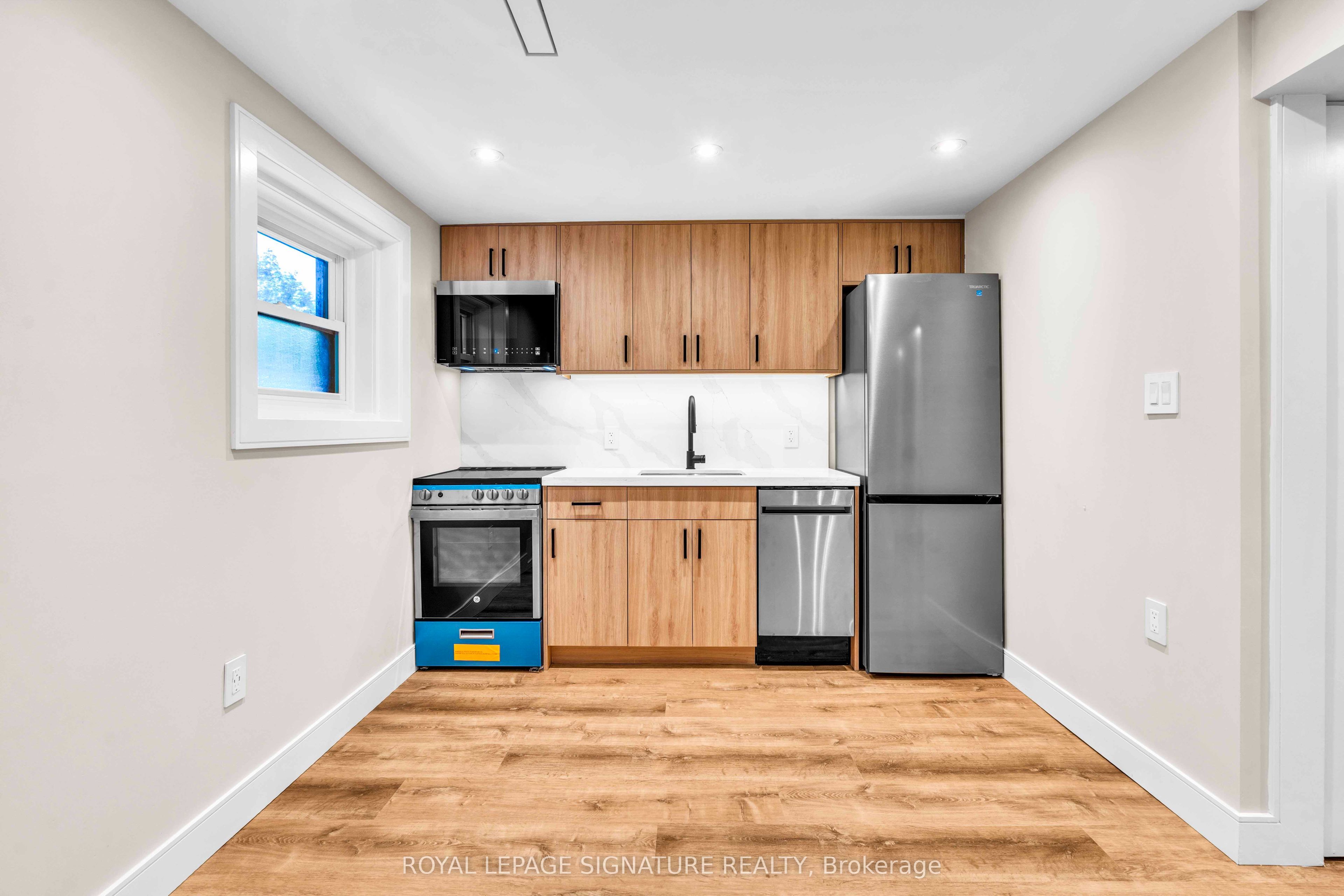 Unit Unit C - 986 Srigley Street, Newmarket 4