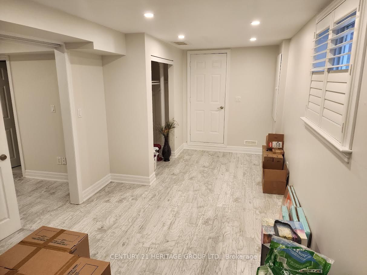 Unit Bsmt - 490 Cody Crescent, Newmarket 2