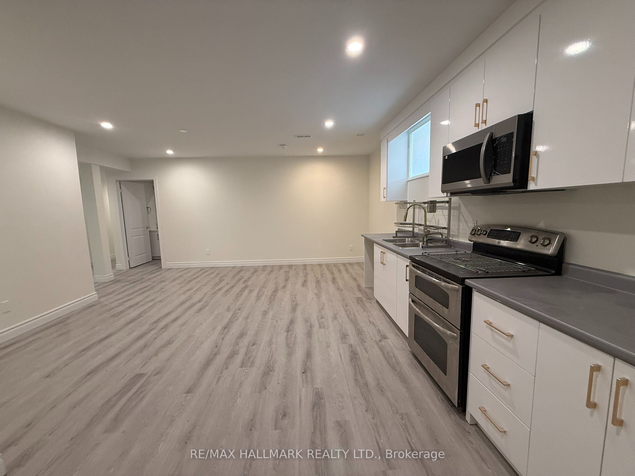 43 Oak Avenue, Richmond Hill 5