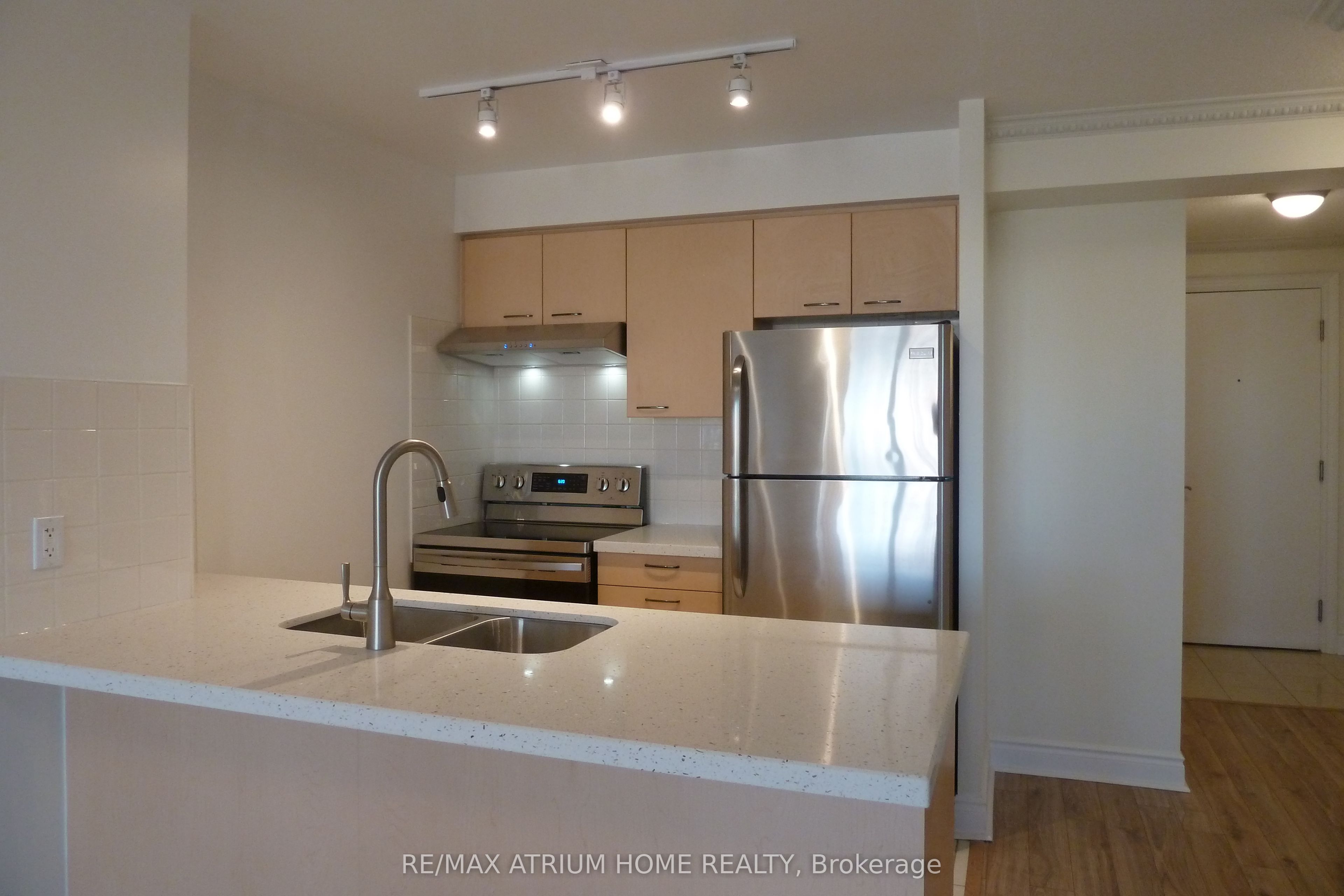 Unit 815 - 51 Saddlecreek Drive, Markham 2