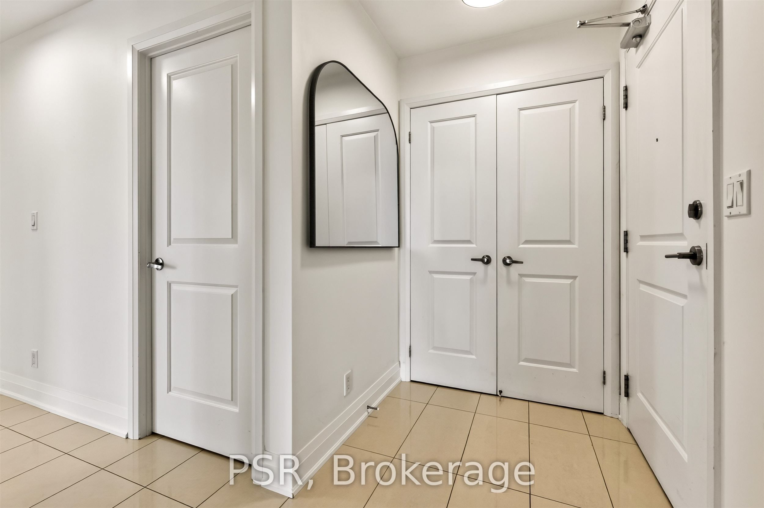 Unit 717 - 12 Woodstream Boulevard, Vaughan 4