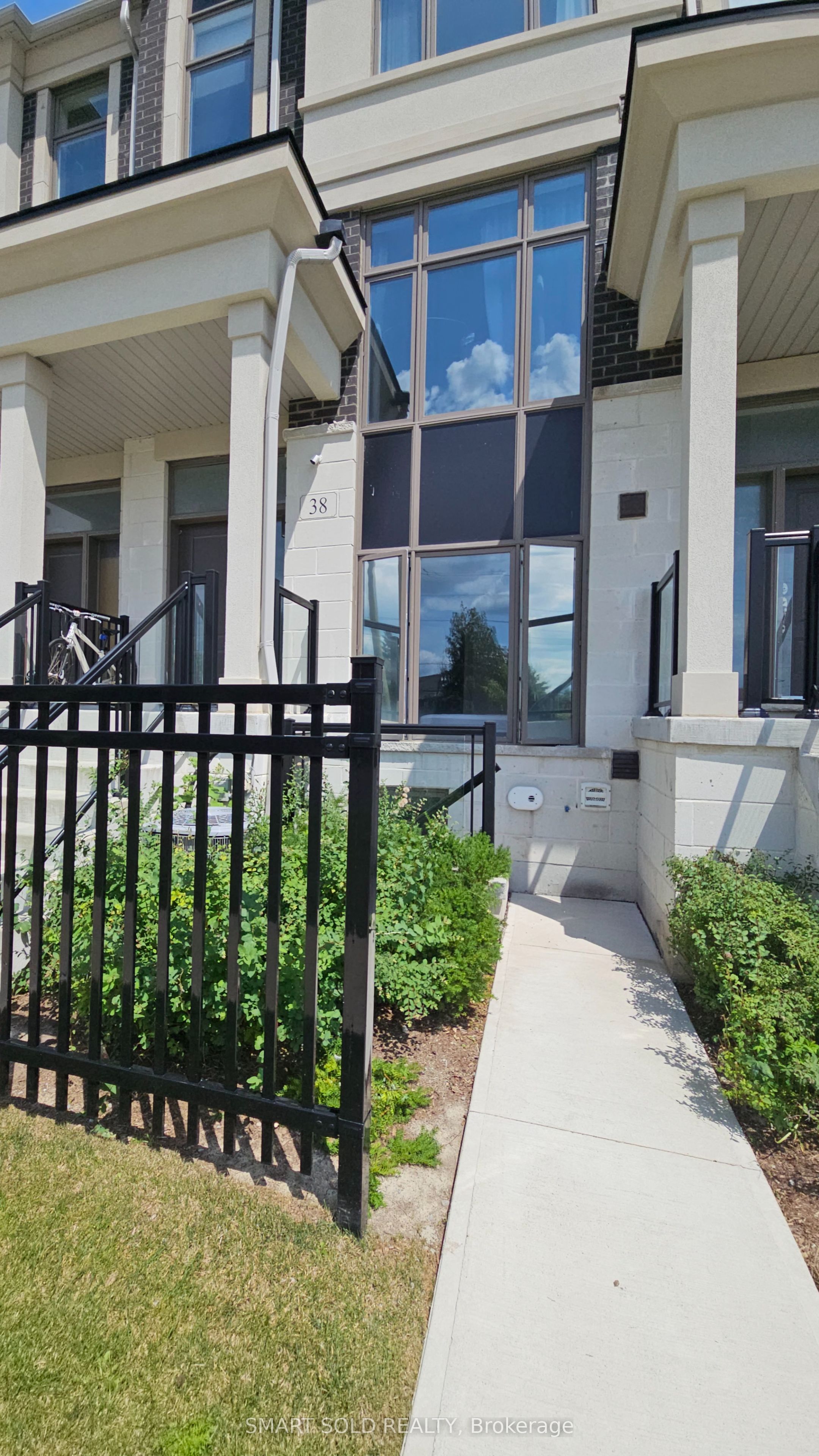 Unit Lower - 38 Wuhan Lane, Markham 2