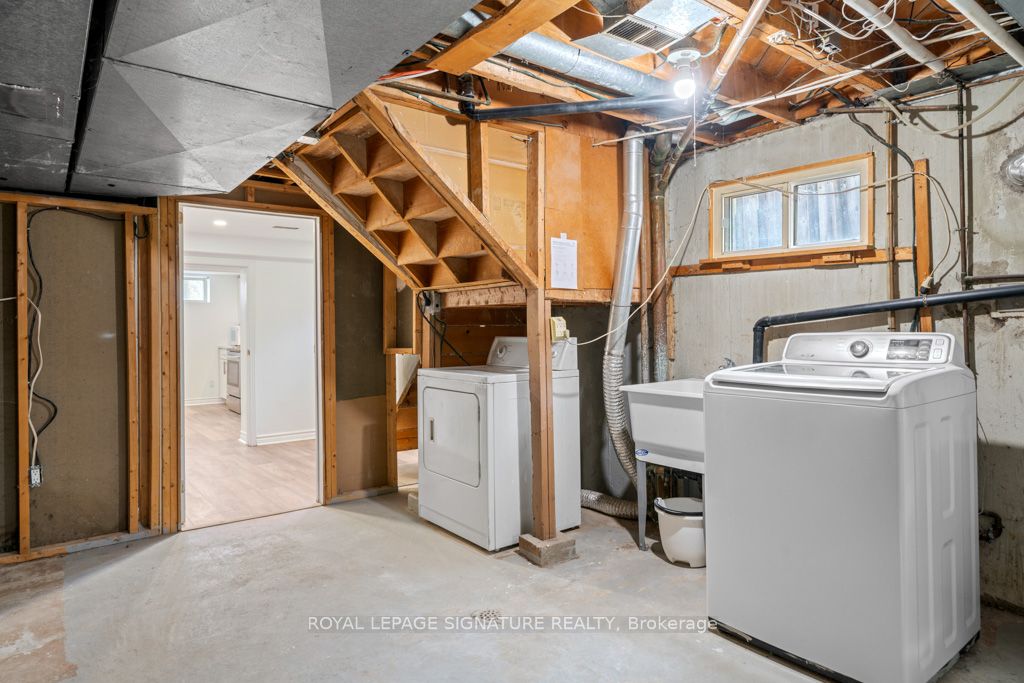 Unit Bsmt - 12 Davidson Road, Aurora 5