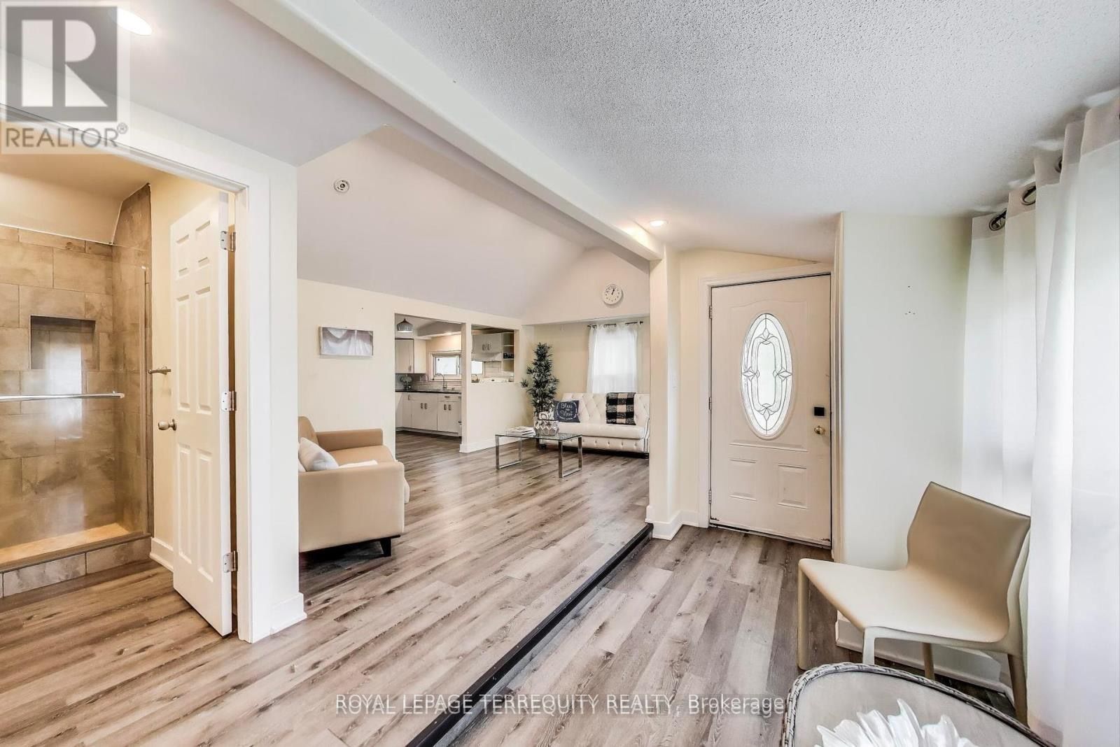 3251 Ravenshoe Road, East Gwillimbury 4