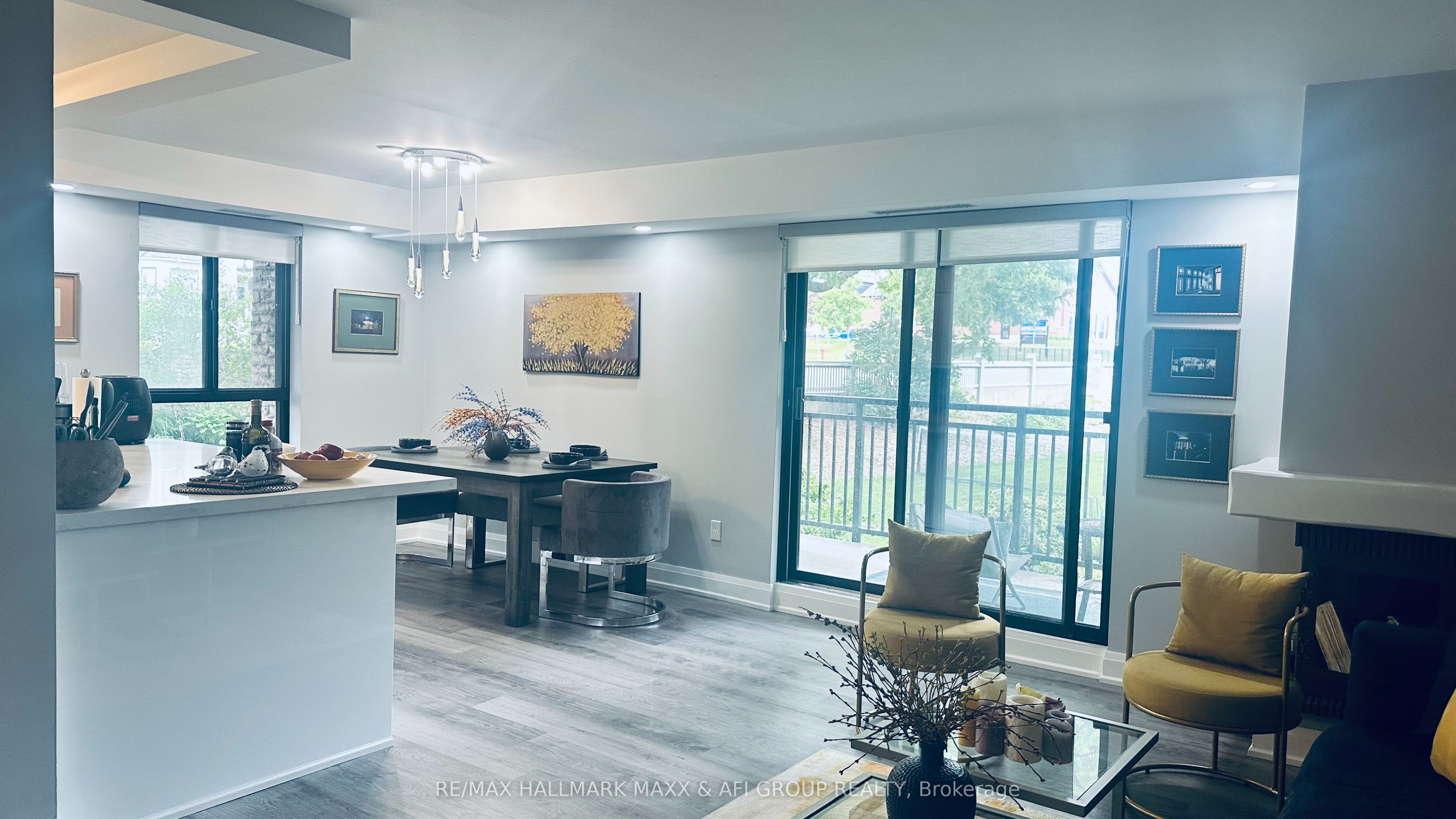Unit 201 - 15390 Yonge Street, Aurora 4