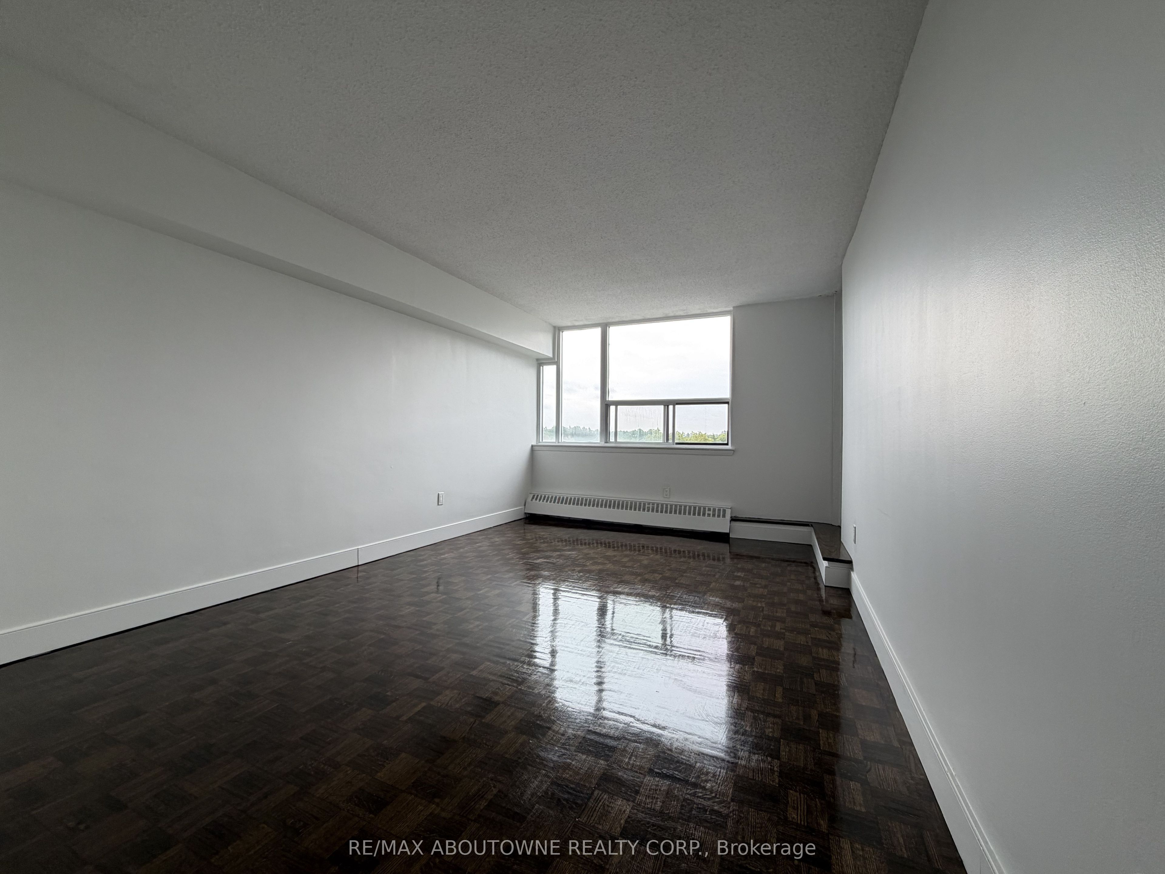 Unit 515 - 145 Wellington Street W, Aurora 3