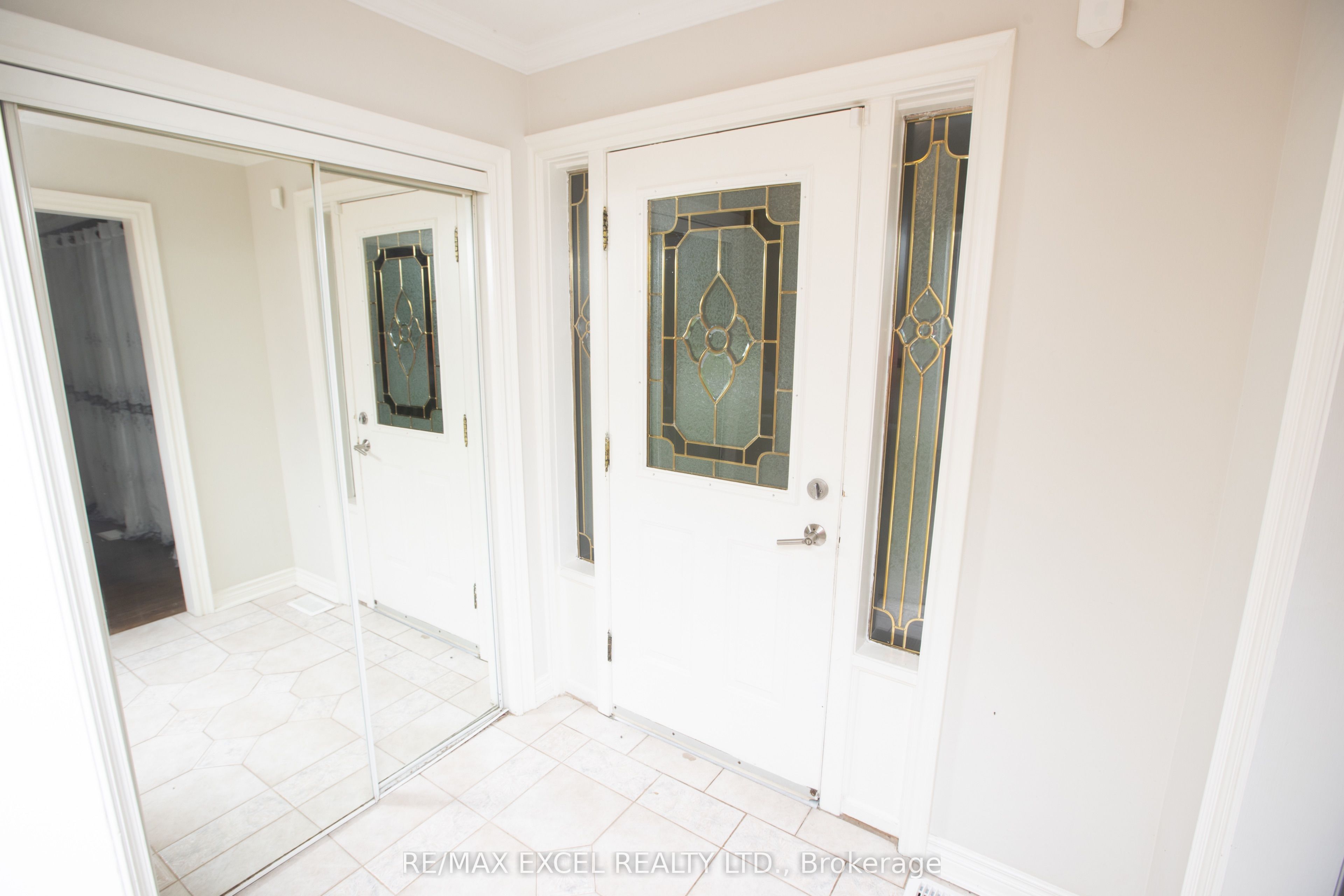 Unit Main Floor - 387 Crosby Avenue, Richmond Hill 2