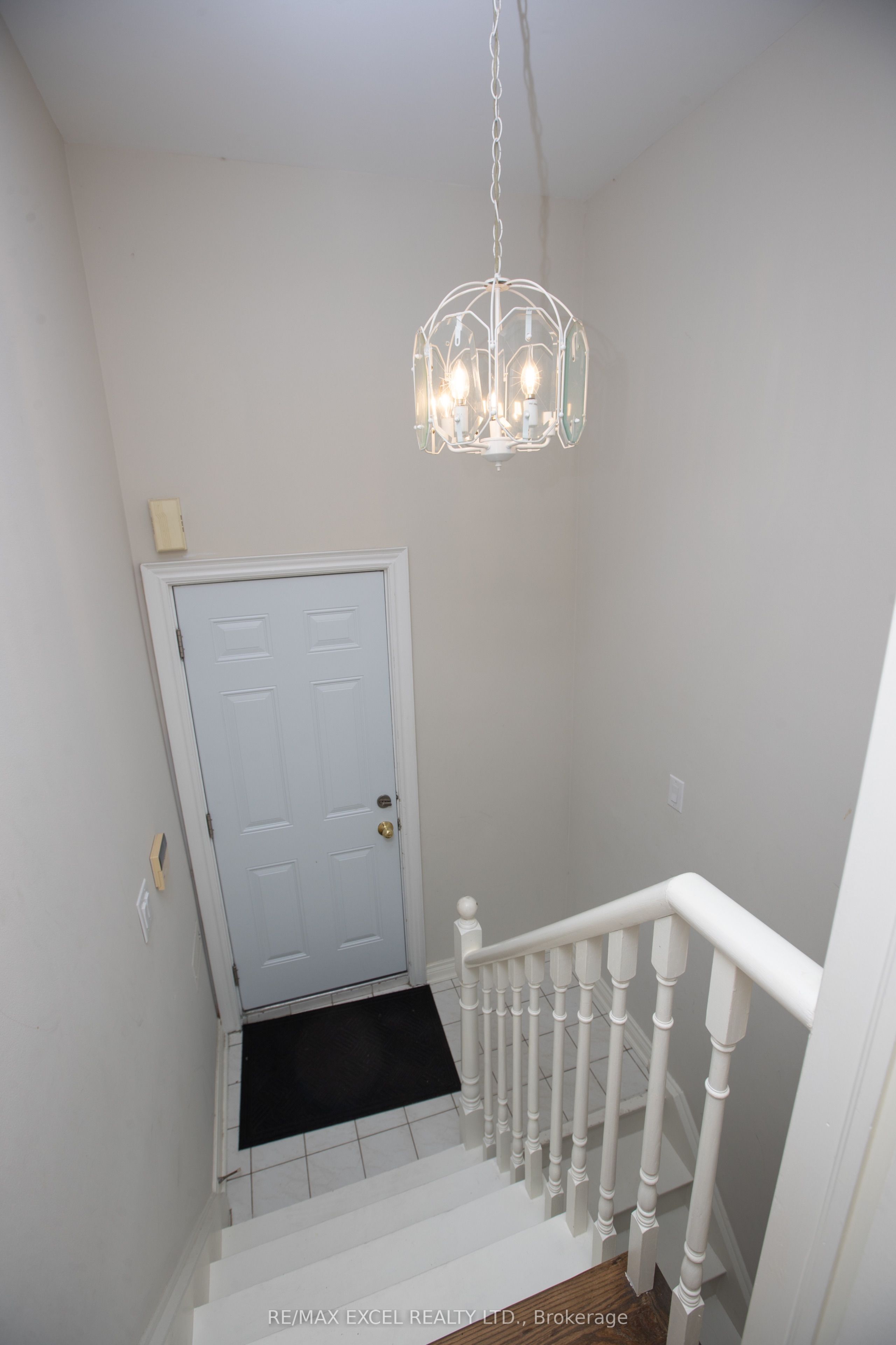 Unit Basement - 387 Crosby Avenue, Richmond Hill 4