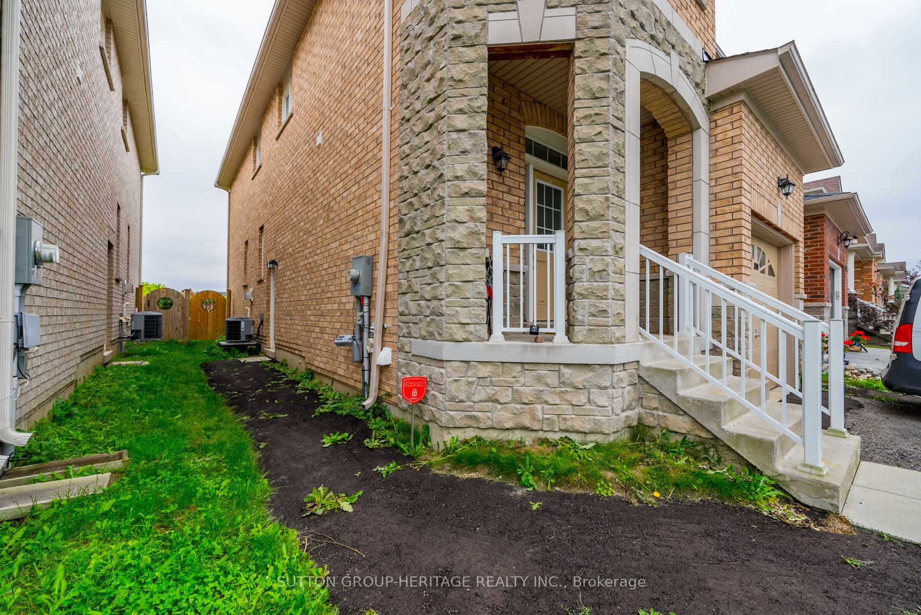 Unit Lower - 319 Rita's Avenue, Newmarket 2