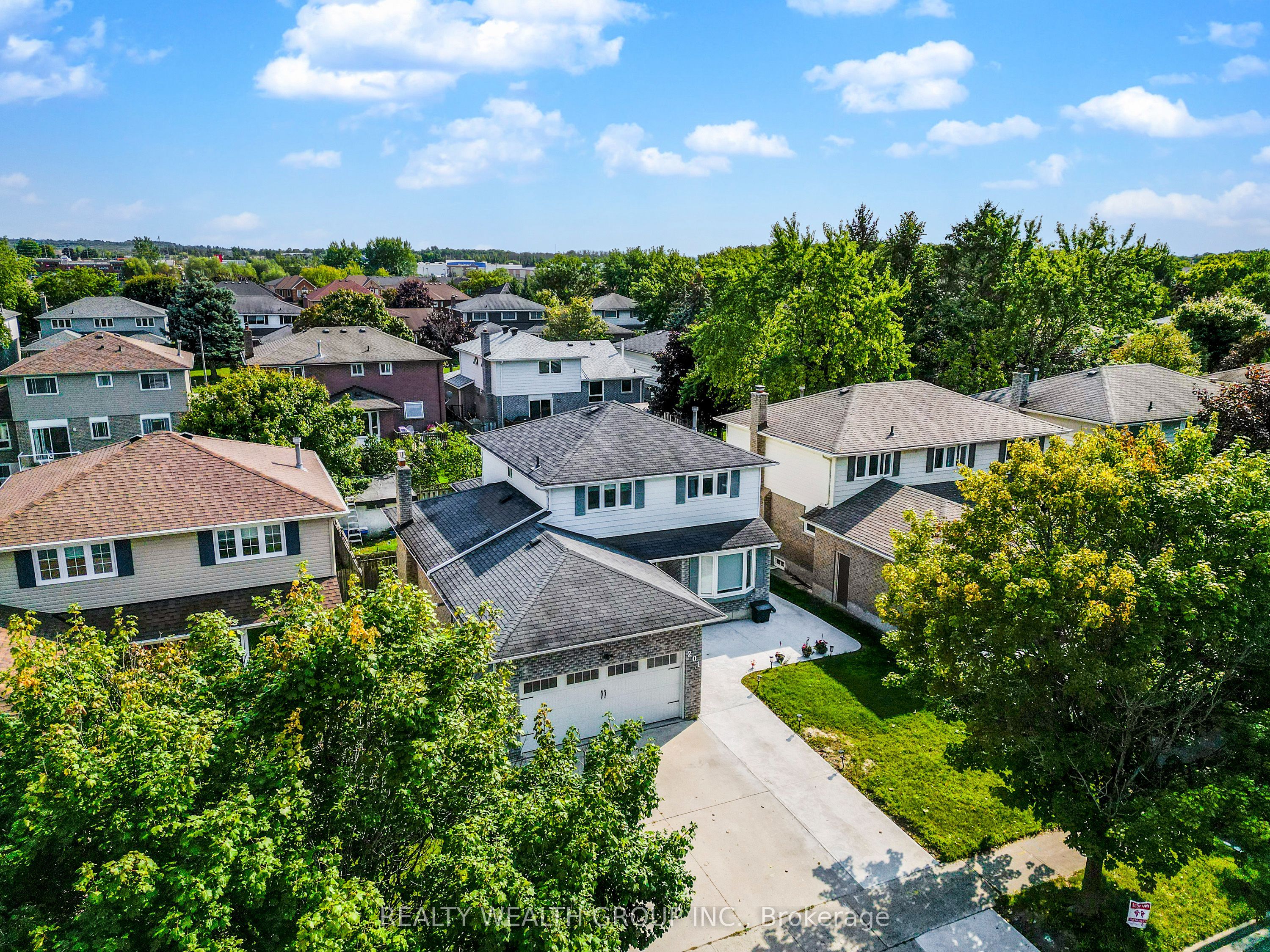 Unit Bsmnt - 201 Biscayne Boulevard, Georgina 2