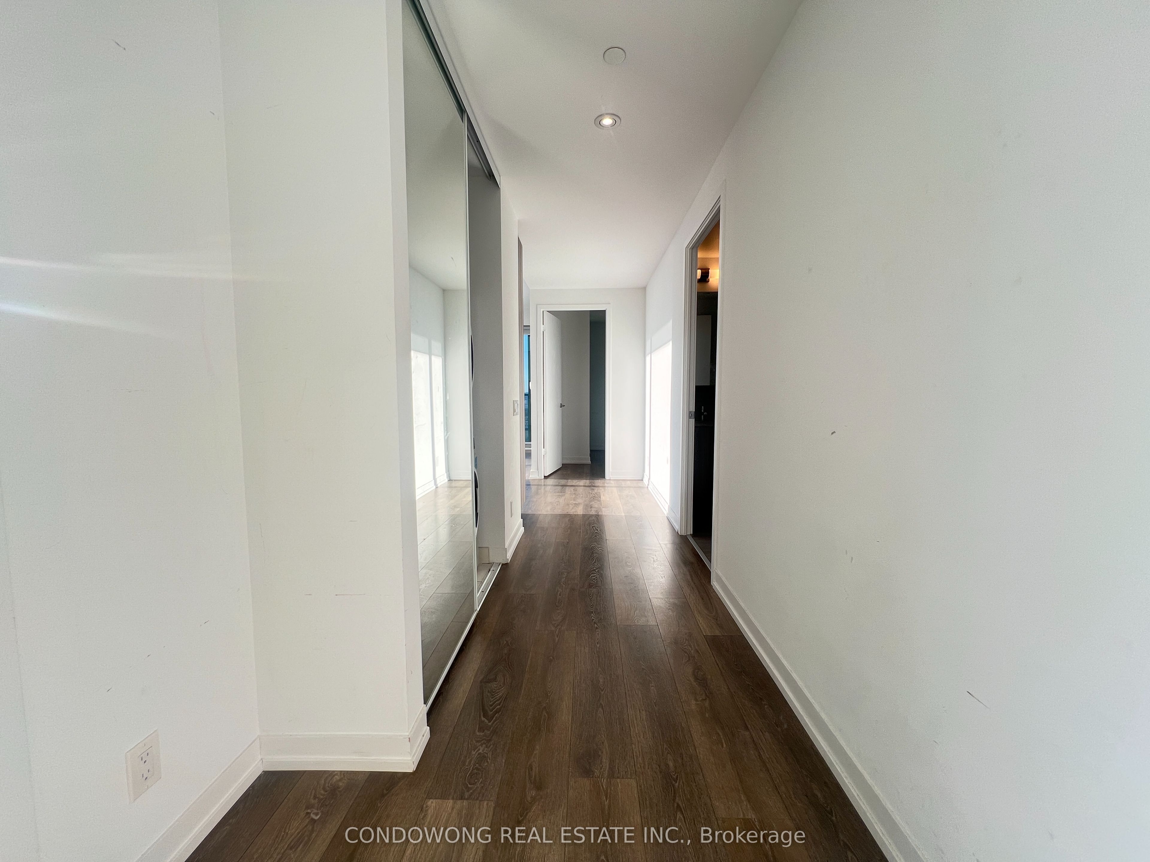 Unit 2610 - 5 Buttermill Avenue, Vaughan 2