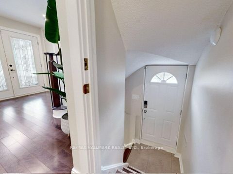Unit Bsmt - 238 Rumble Avenue, Richmond Hill 2