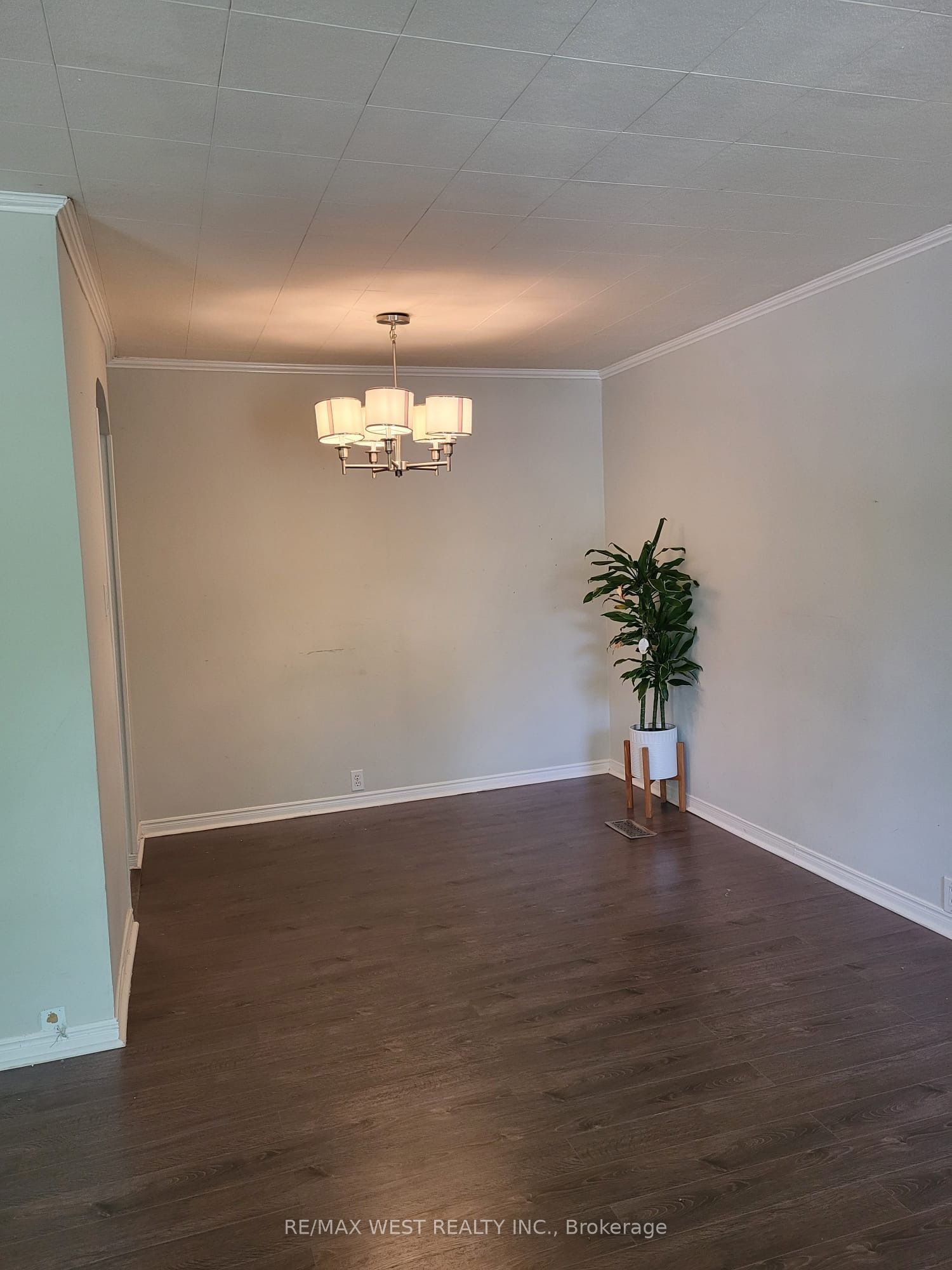 Unit Main Floor - 336 Ontario Street, Newmarket 4