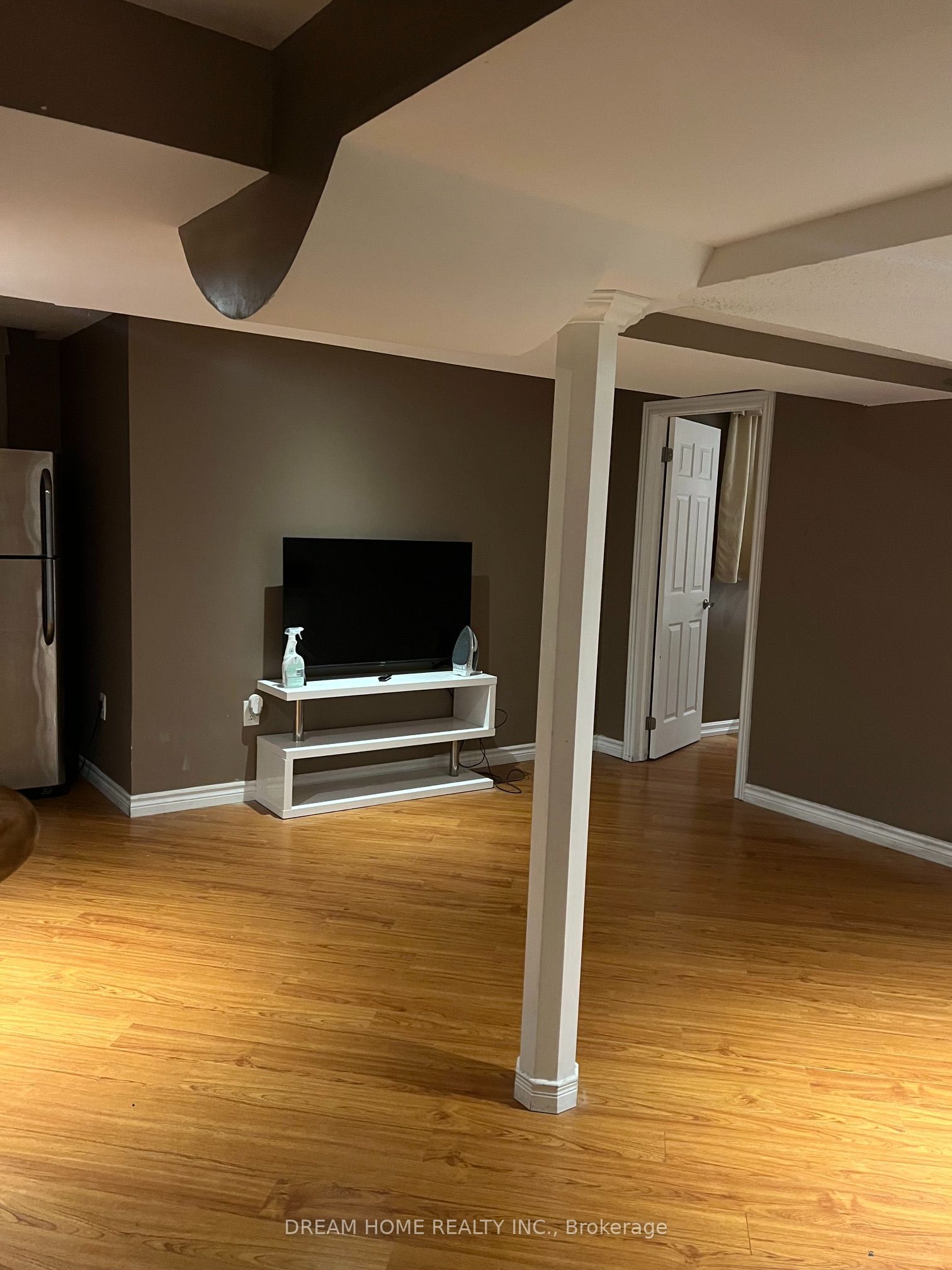 Unit Basement - 341 La Rocca Avenue, Vaughan 2