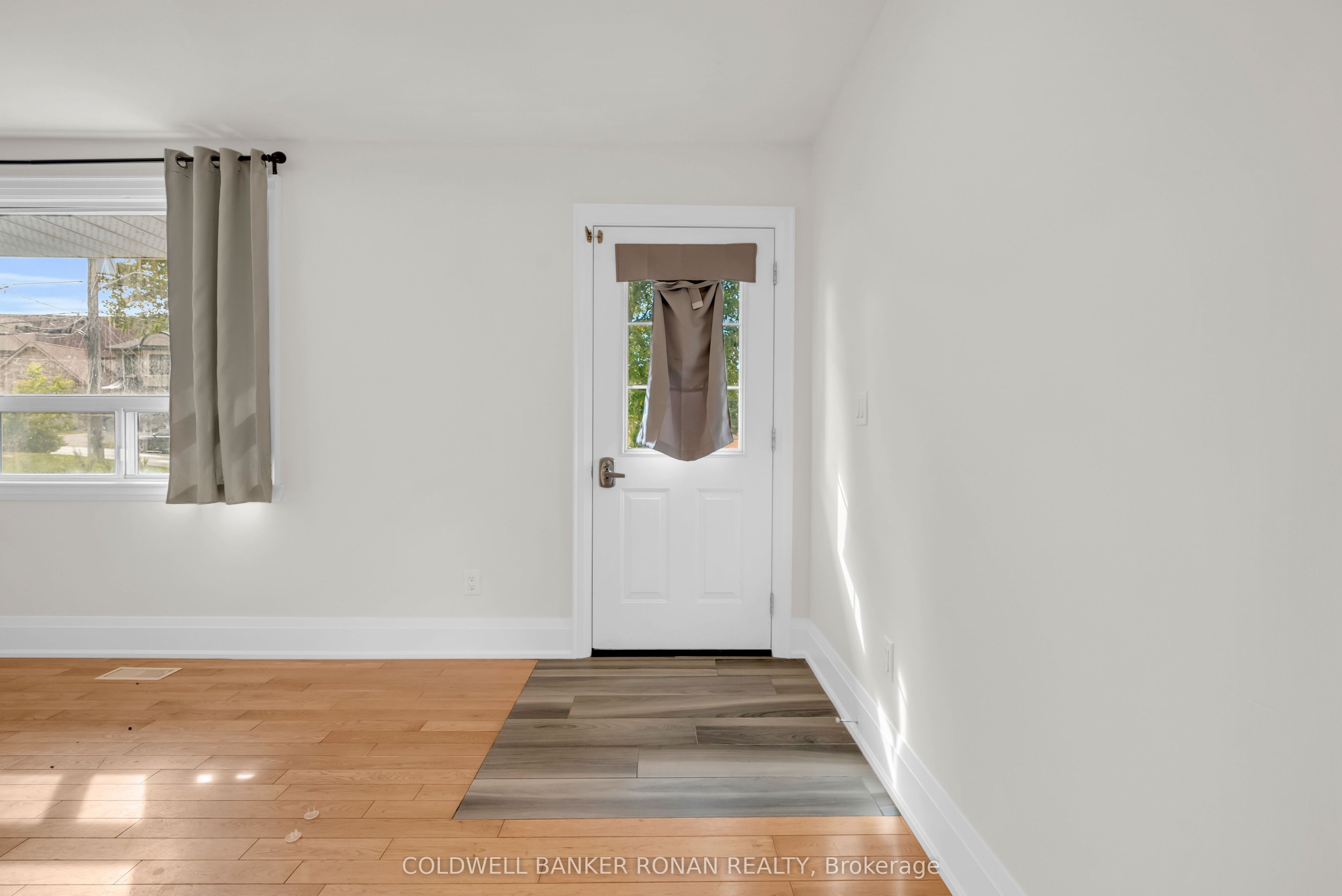 506 Main Street, King 4