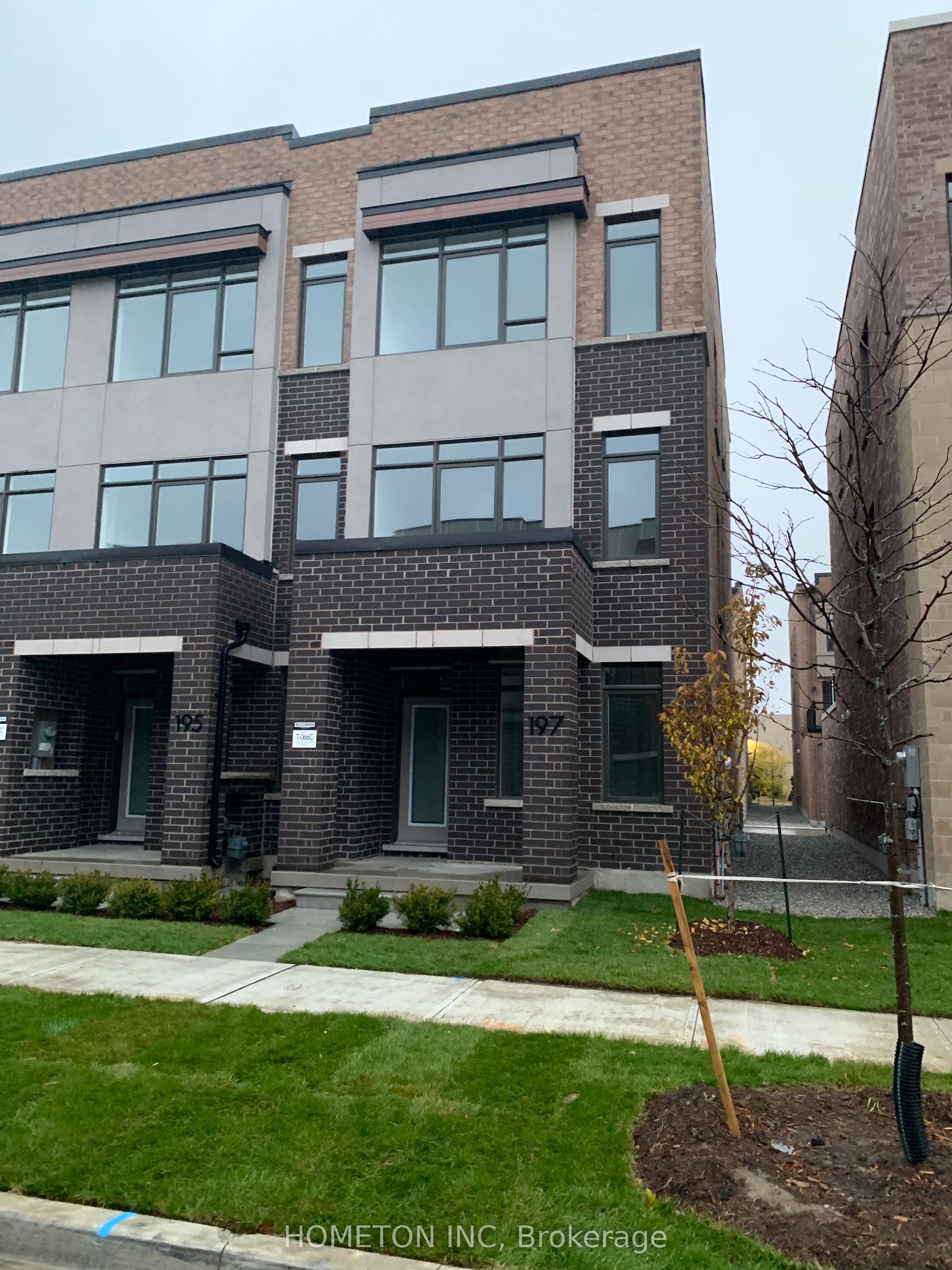 197 Salterton Circle, Vaughan 4