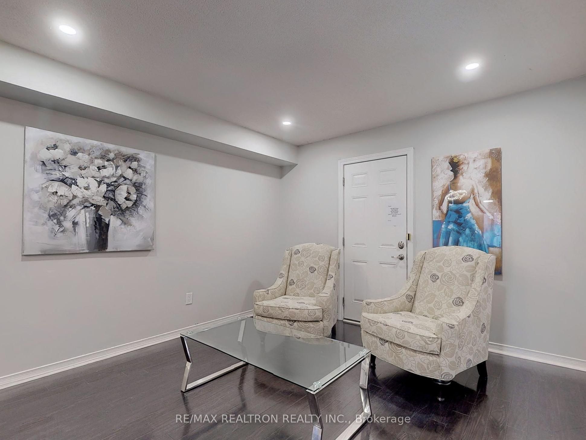 Unit Upper - 8 Estoril Street, Richmond Hill 5