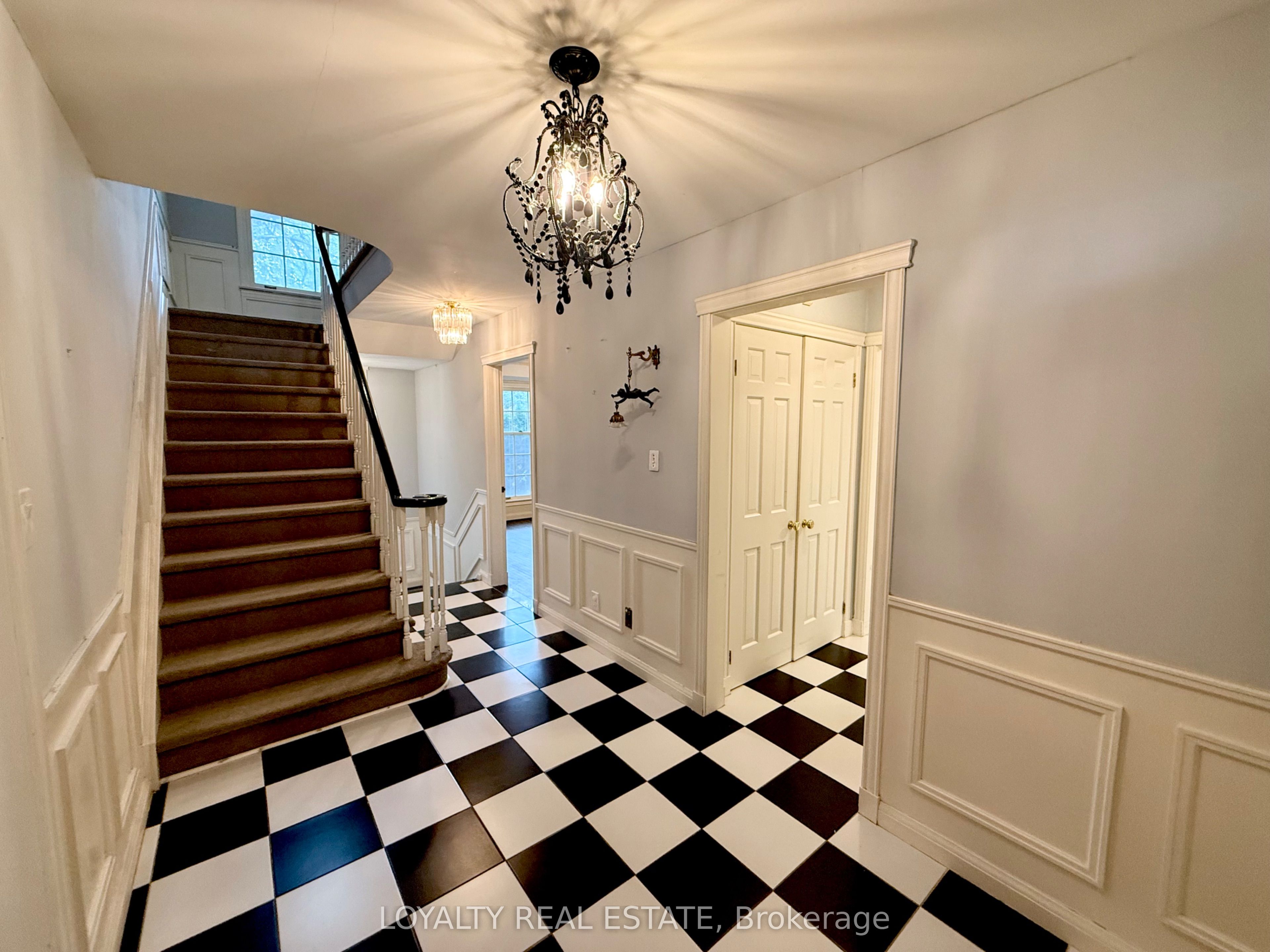 4 Canadiana Drive, Markham 3