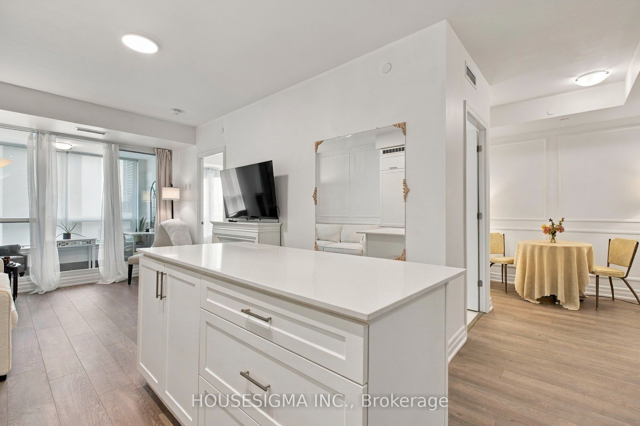 Unit 705 - 9085 Jane Street, Vaughan 5