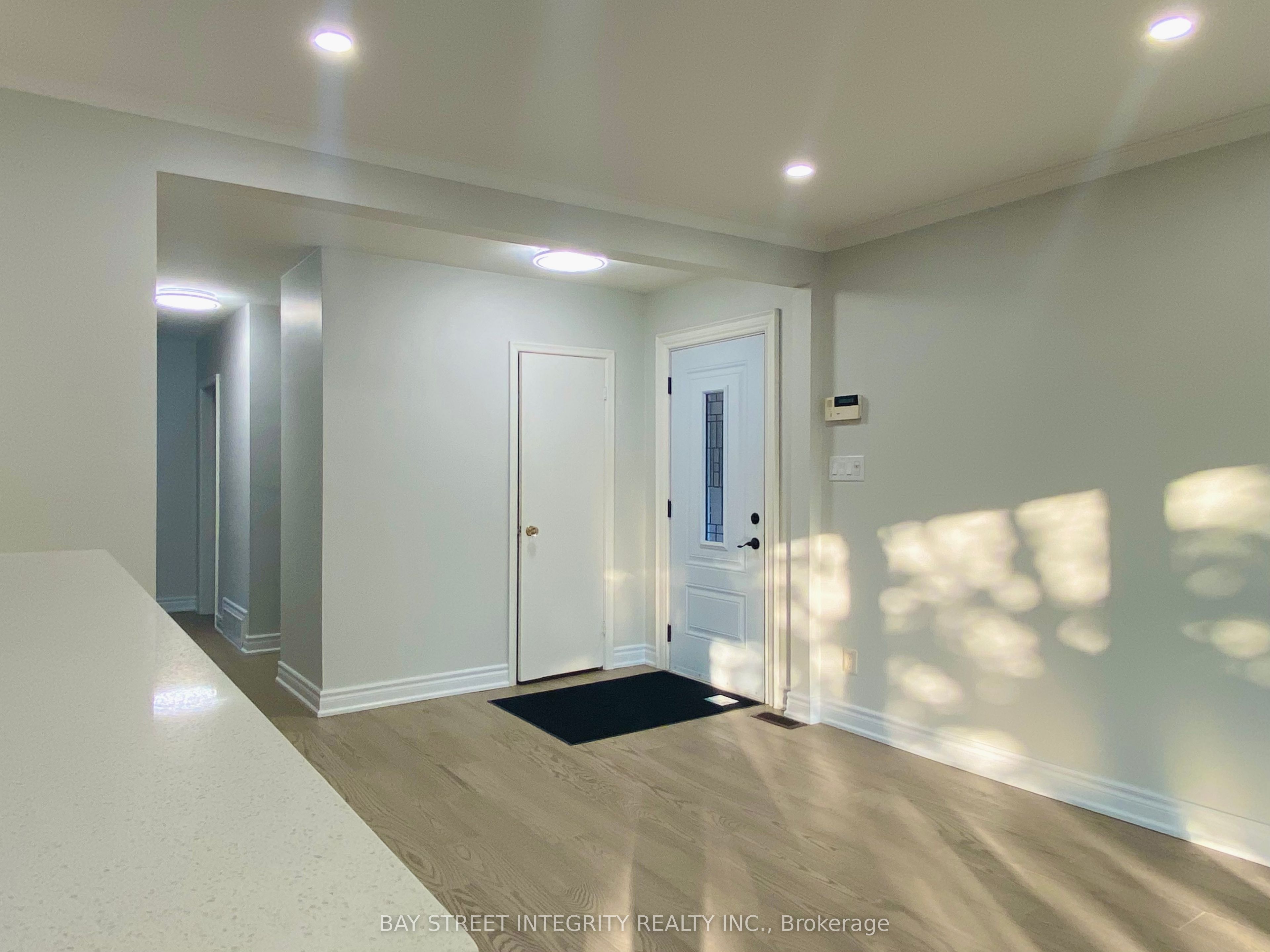 207 Maple Avenue, Richmond Hill 3