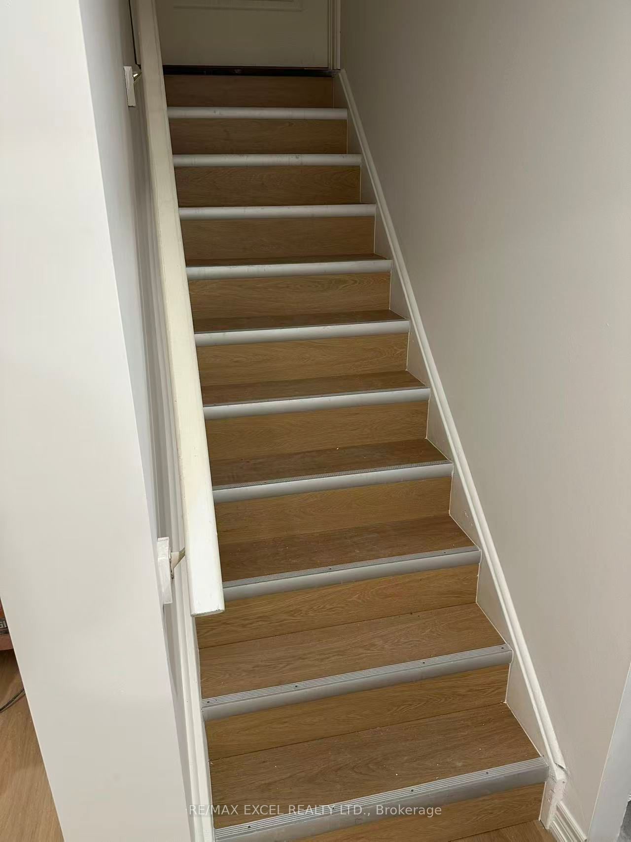 Unit Bsmt - 145 Cabin Trail Crescent, Whitchurch-Stouffville 3