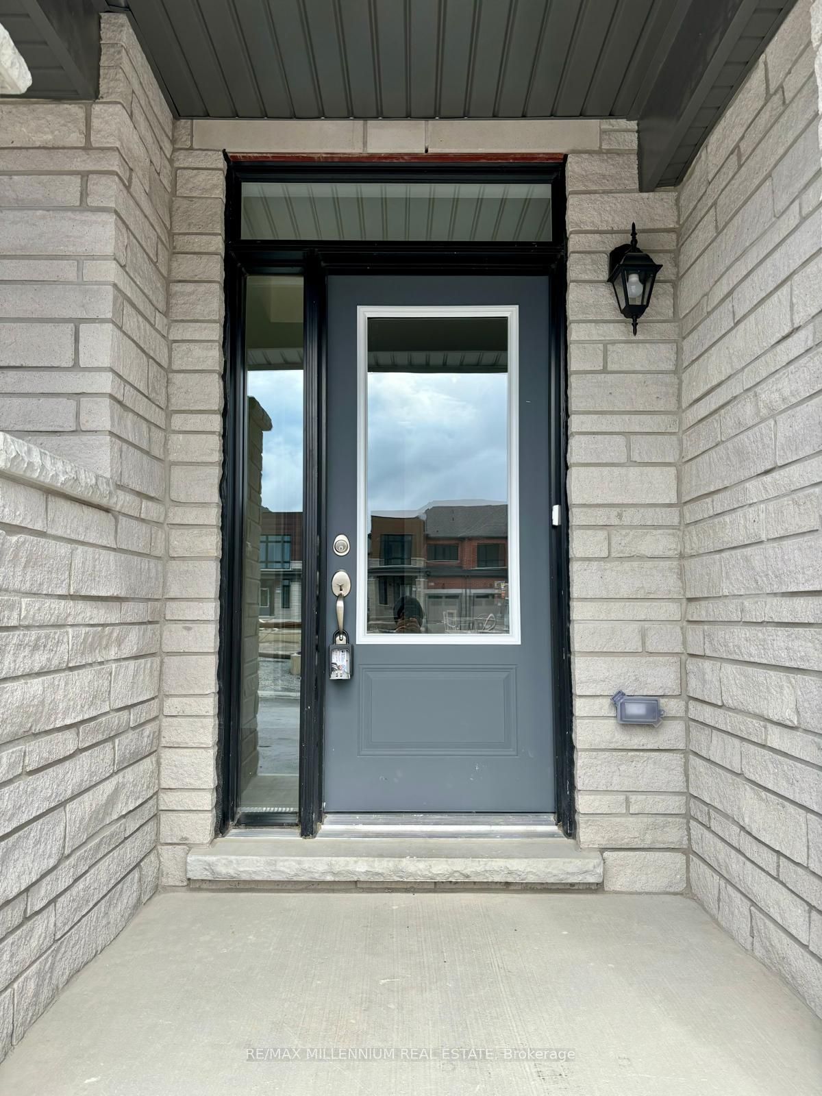 39 Griffith Street, Aurora 2