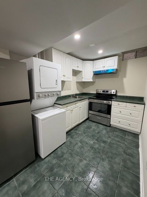 Unit Bsmt - 584 Doubletree Lane, Newmarket 3