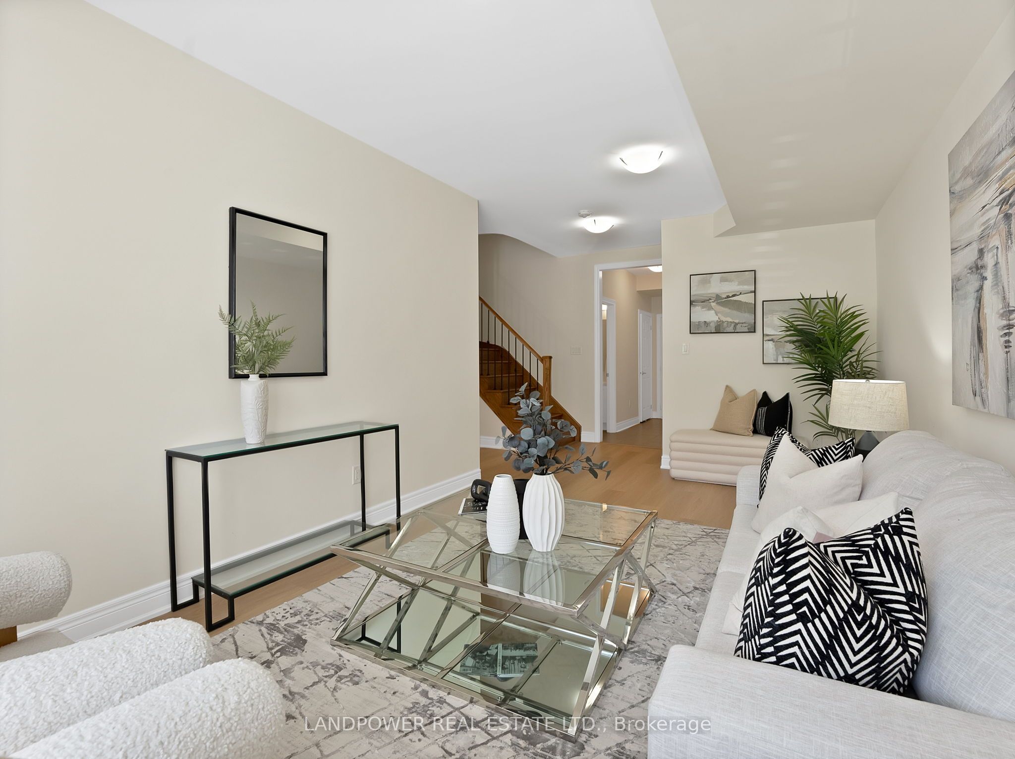 8 Aylin Crescent, Vaughan 5