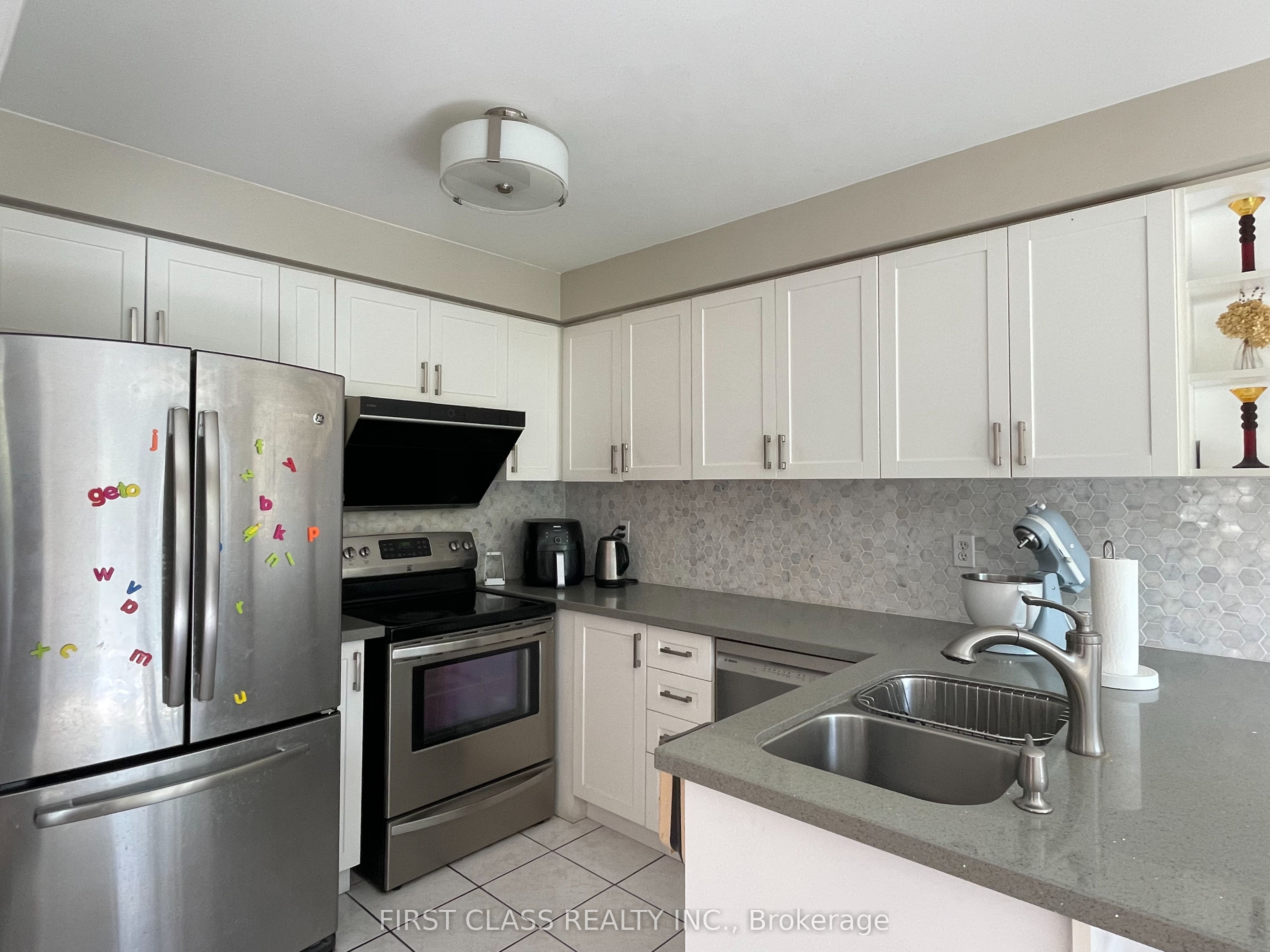 50 Belwood Boulevard, Vaughan 4