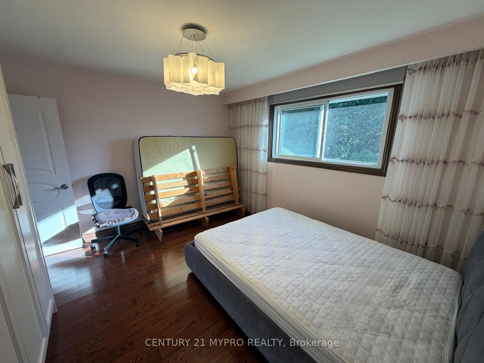 Unit 2nd Bedroom - 141 Henderson Avenue, Markham 2