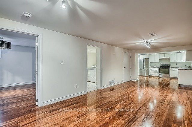Unit Lower Level - 43 Boothbay Crescent, Newmarket 5