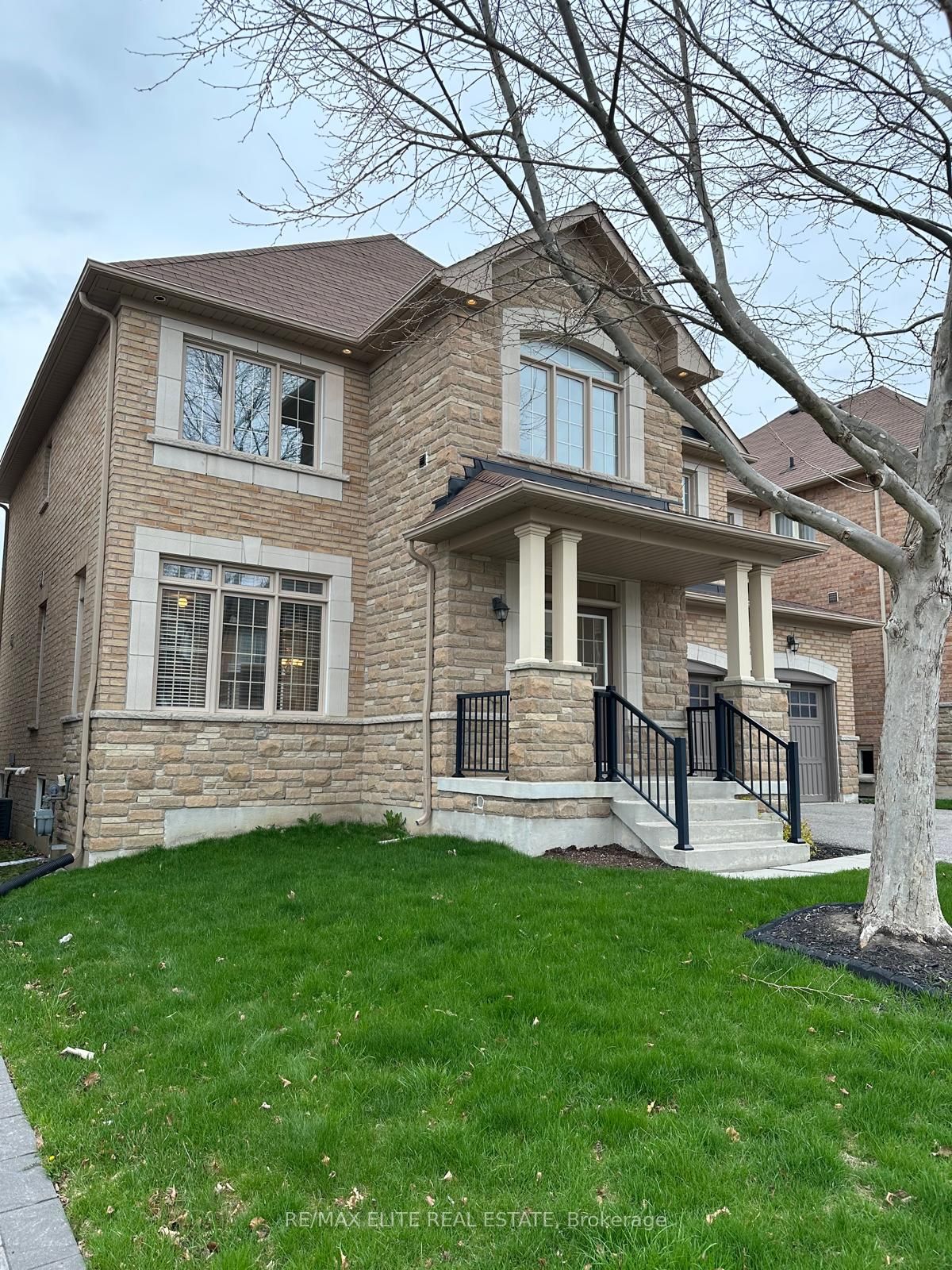 959 Ernest Cousins Circle, Newmarket 2