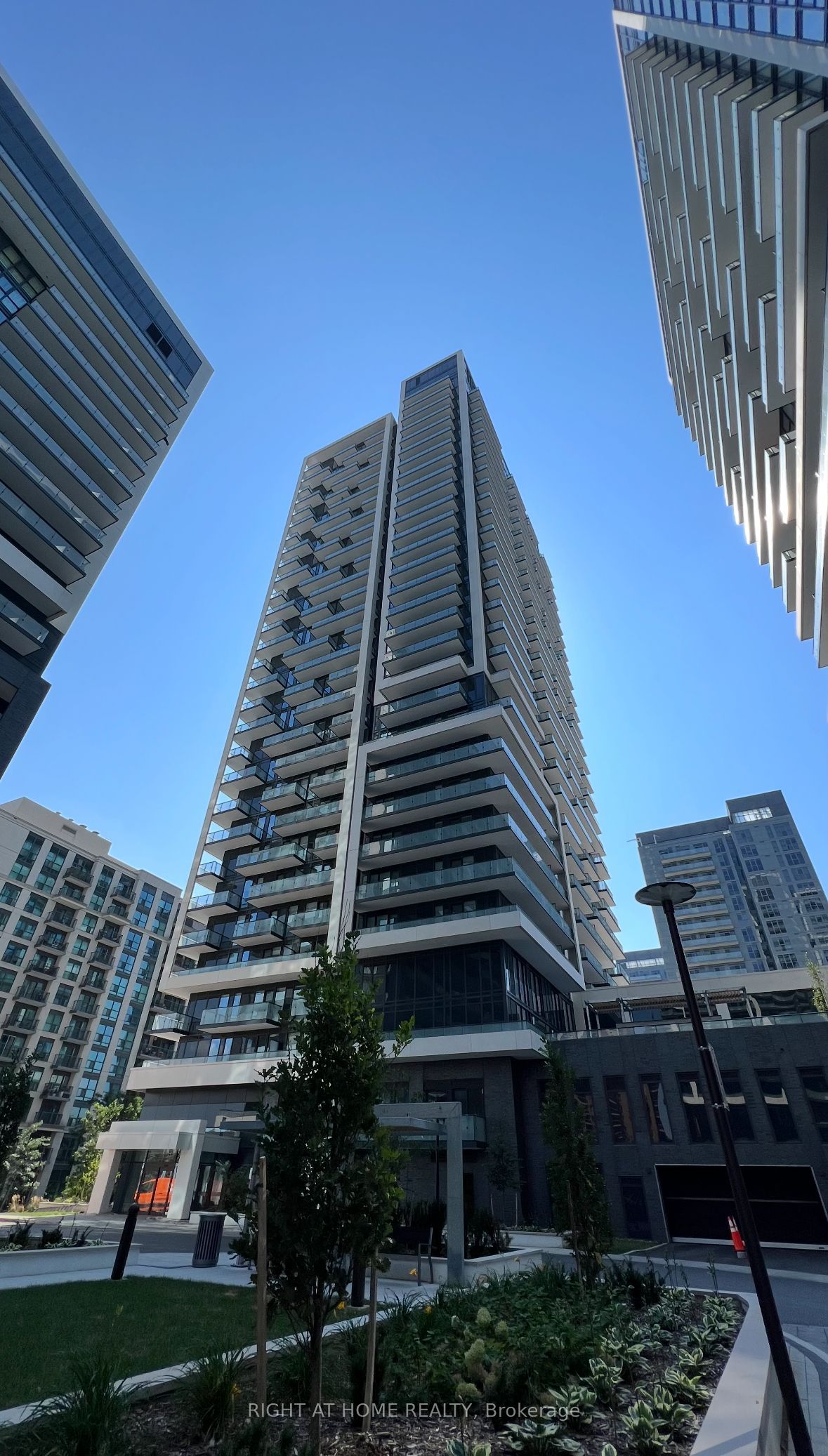Unit 2002 - 105 Oneida Crescent, Richmond Hill 2