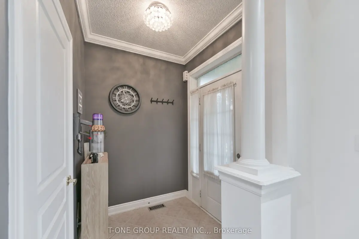 68 Mack Clement Lane, Richmond Hill, Ontario For Sale | HouseSigma