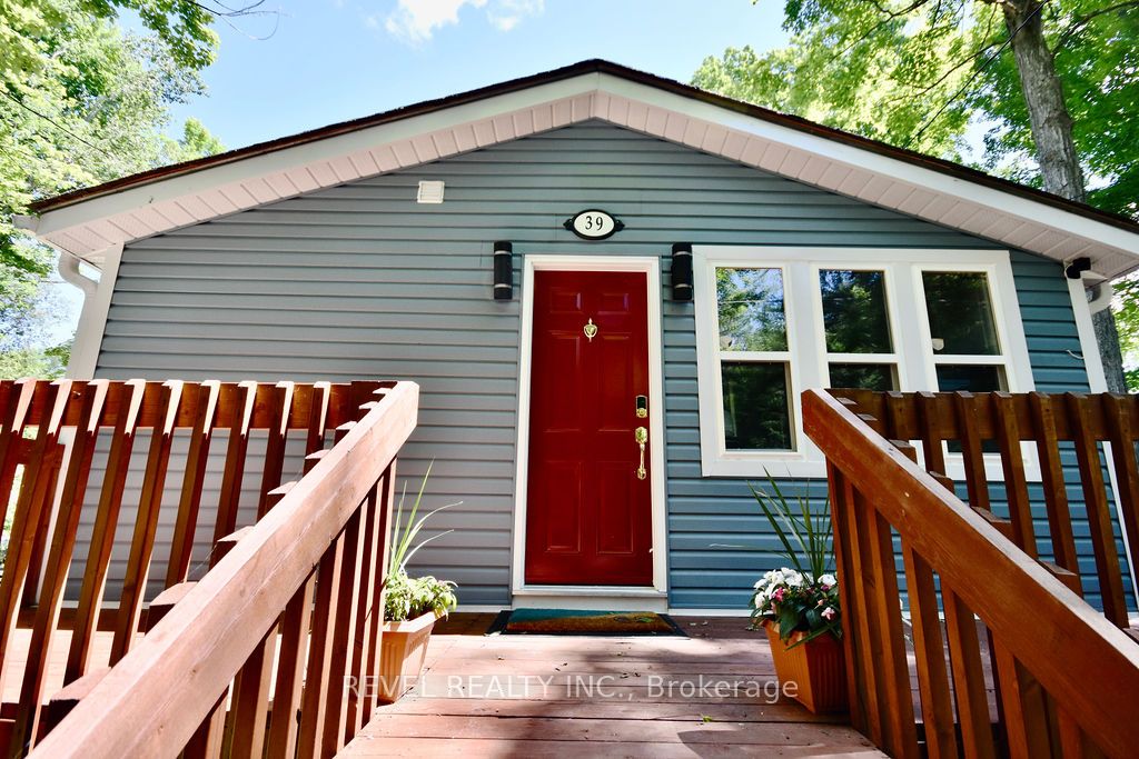 39 Domar Road, Tiny 2