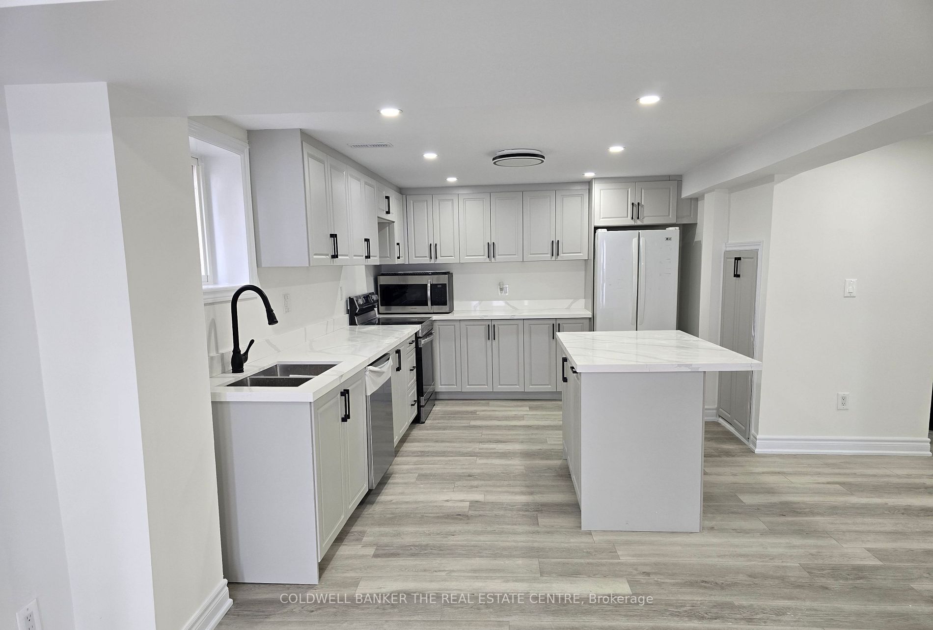 Unit LOWER - 95 Browning Trail, Barrie 5