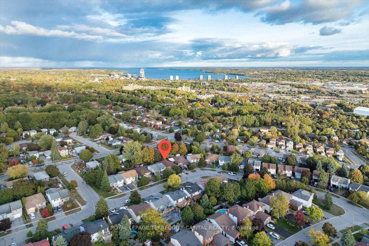 Unit Upper - 118 Shakespeare Crescent, Barrie 3
