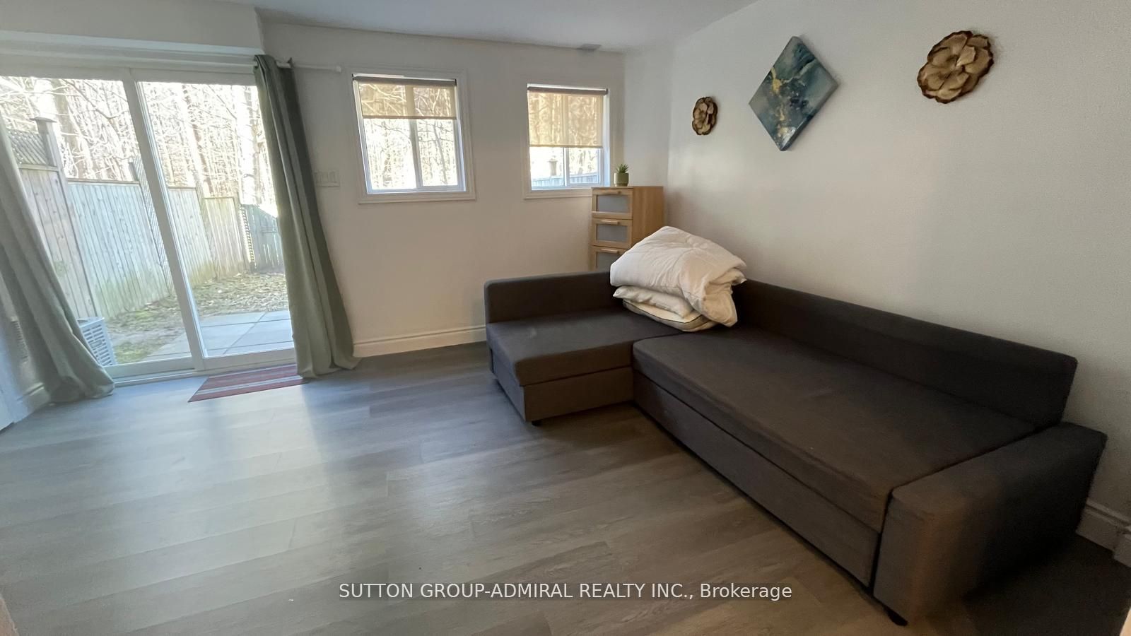 Unit Walkout - 70 Hawthorne Crescent, Barrie 2