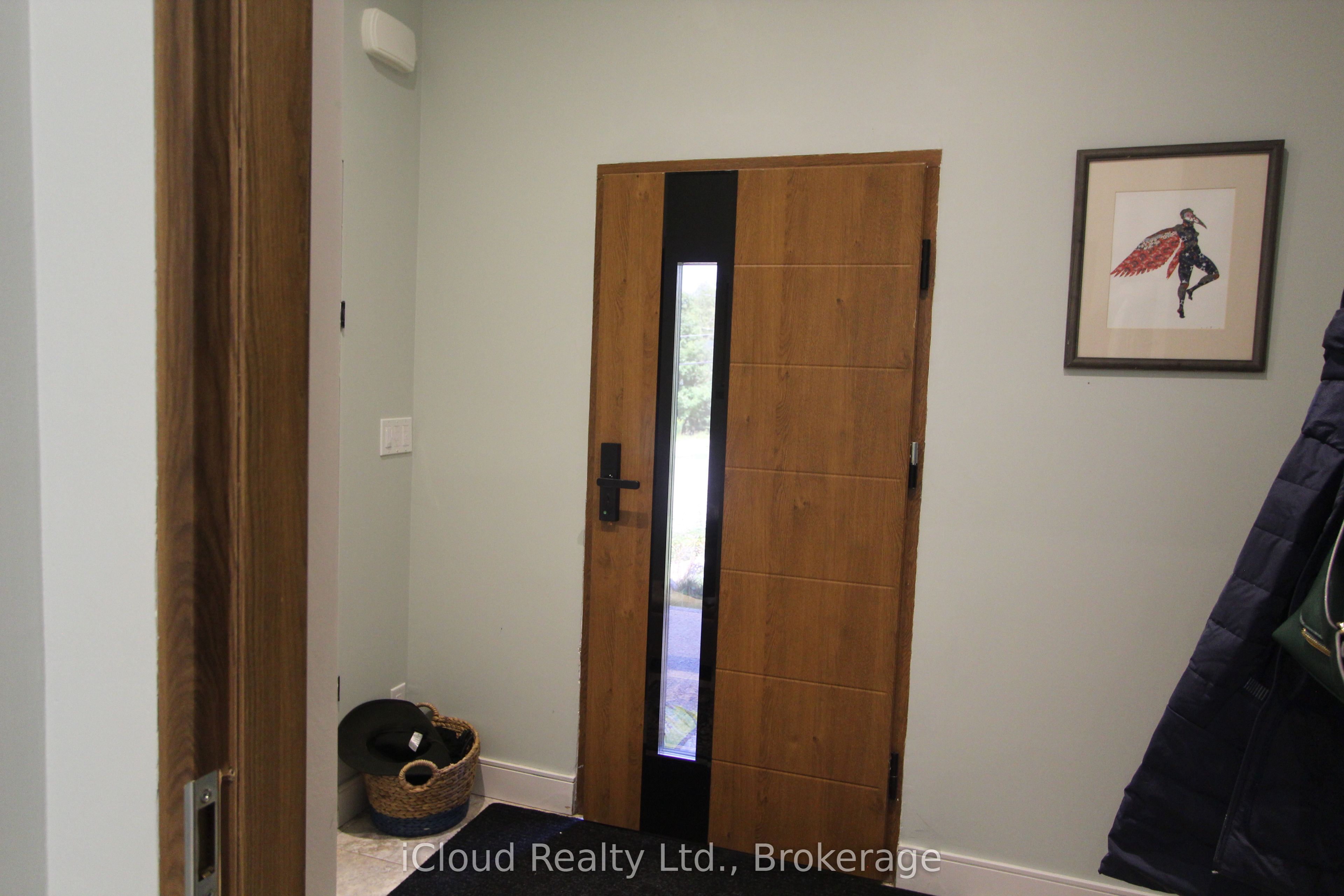 2216 Champlain Road, Tiny 4