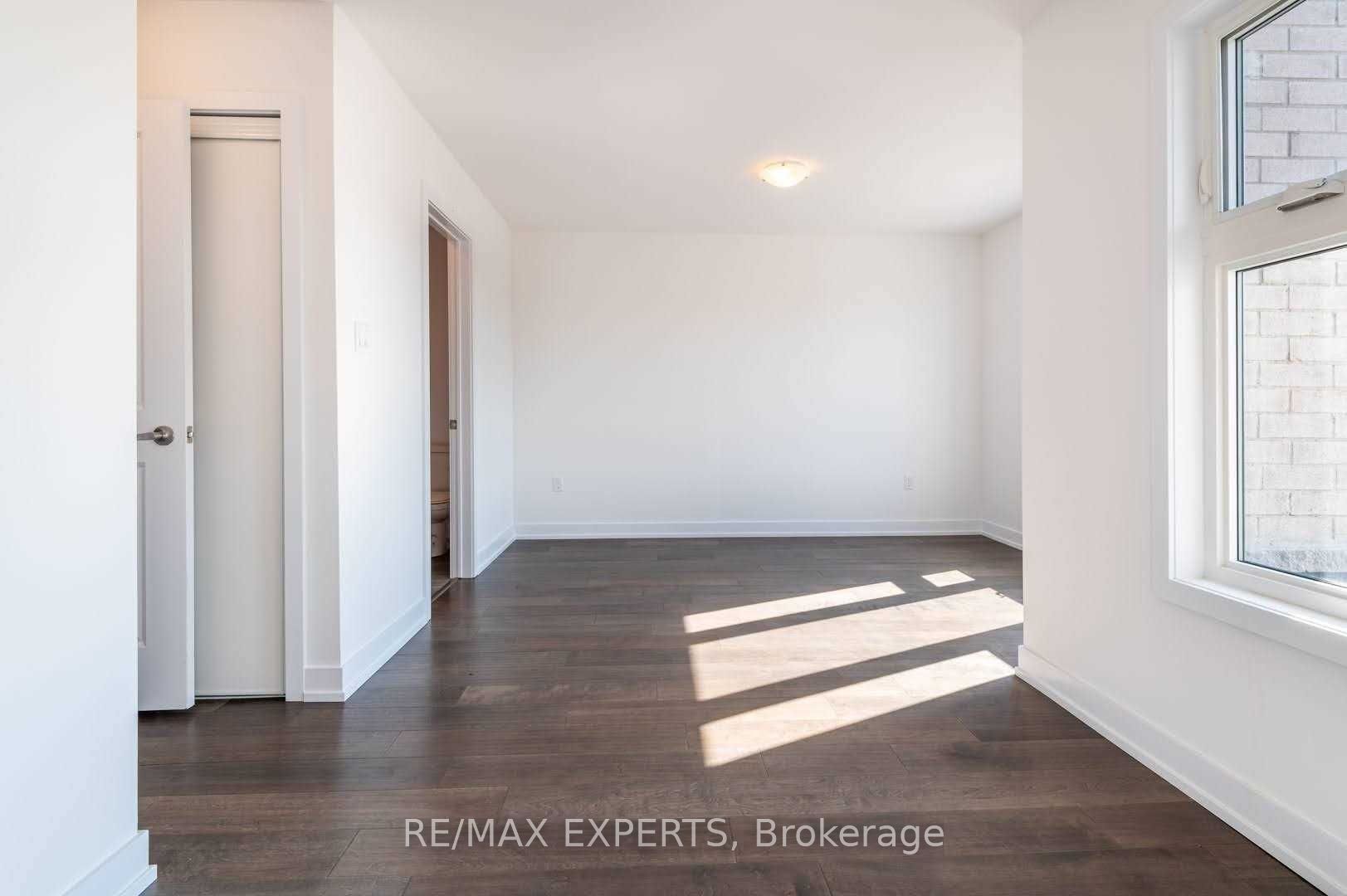 36 South Park Lane, Barrie 4