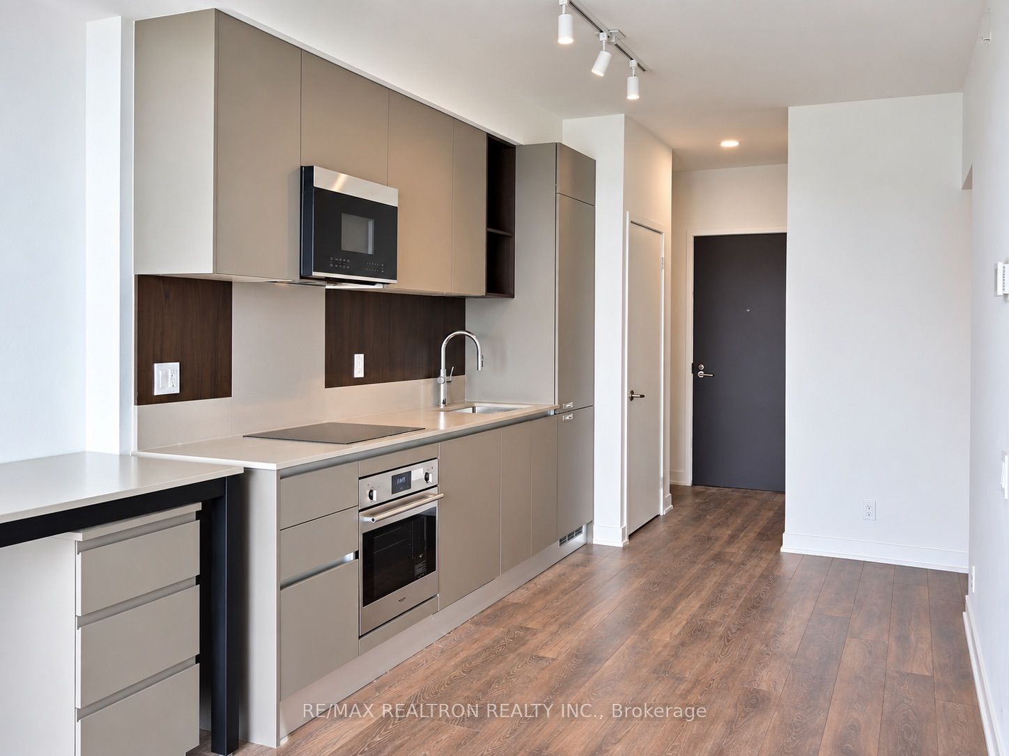 Unit 2903 - 39 Mary Street, Barrie 2