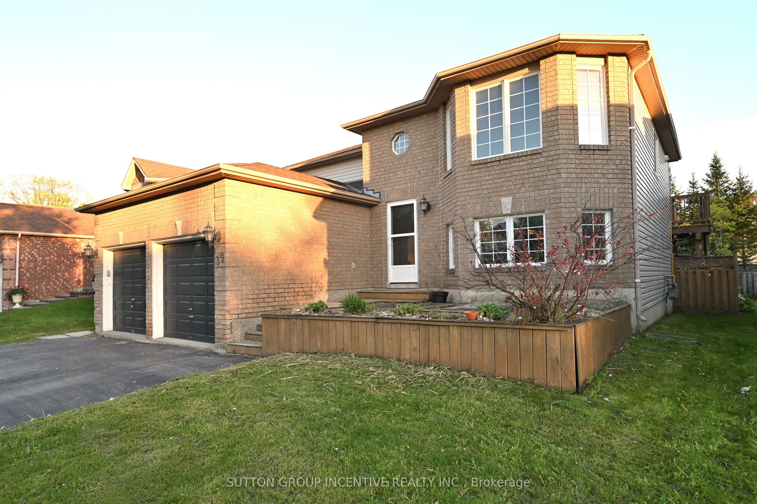 Unit UPPER - 39 JONES Drive, Barrie 2
