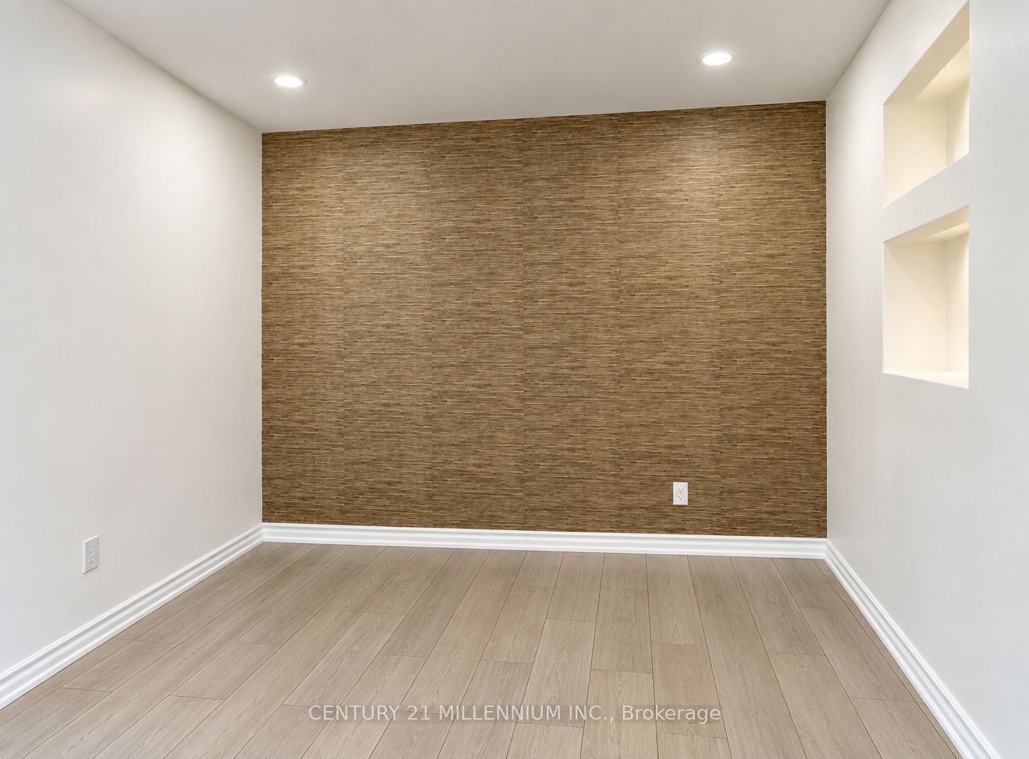 6 Carruthers Crescent, Barrie 4