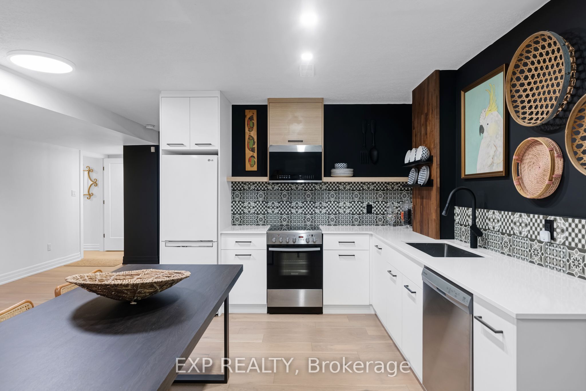 Unit Lower - 256 Old Mosley Street, Wasaga Beach 3
