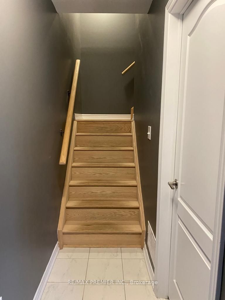 6 Andean Lane, Barrie 3